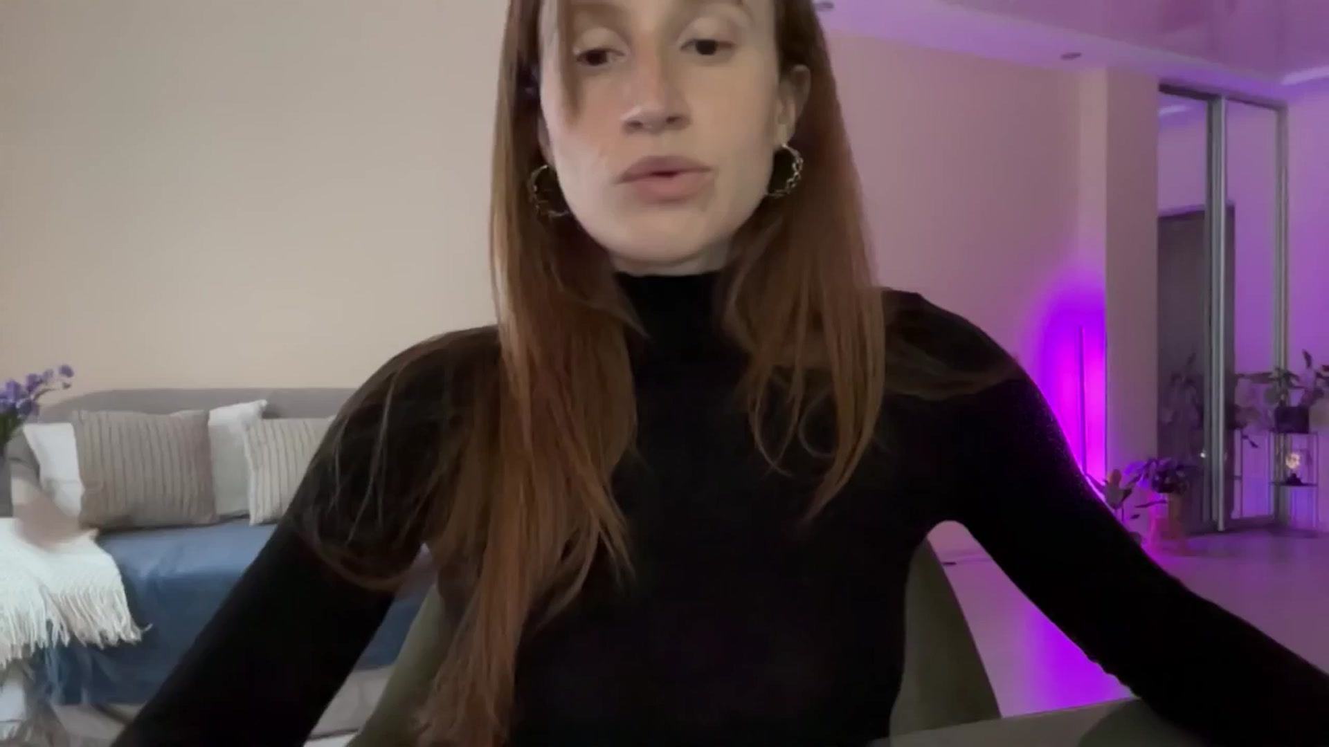 Gallery image thumbnail from LovelyBvnny's myfreecams stream on, 06/03/2024, 17:06 image 18 of 20