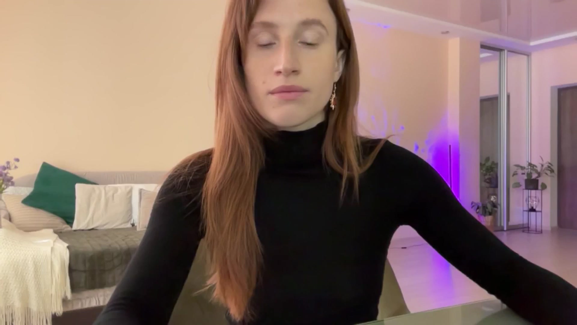 Gallery image thumbnail from LovelyBvnny's myfreecams stream on, 06/11/2024, 08:36 image 1 of 20