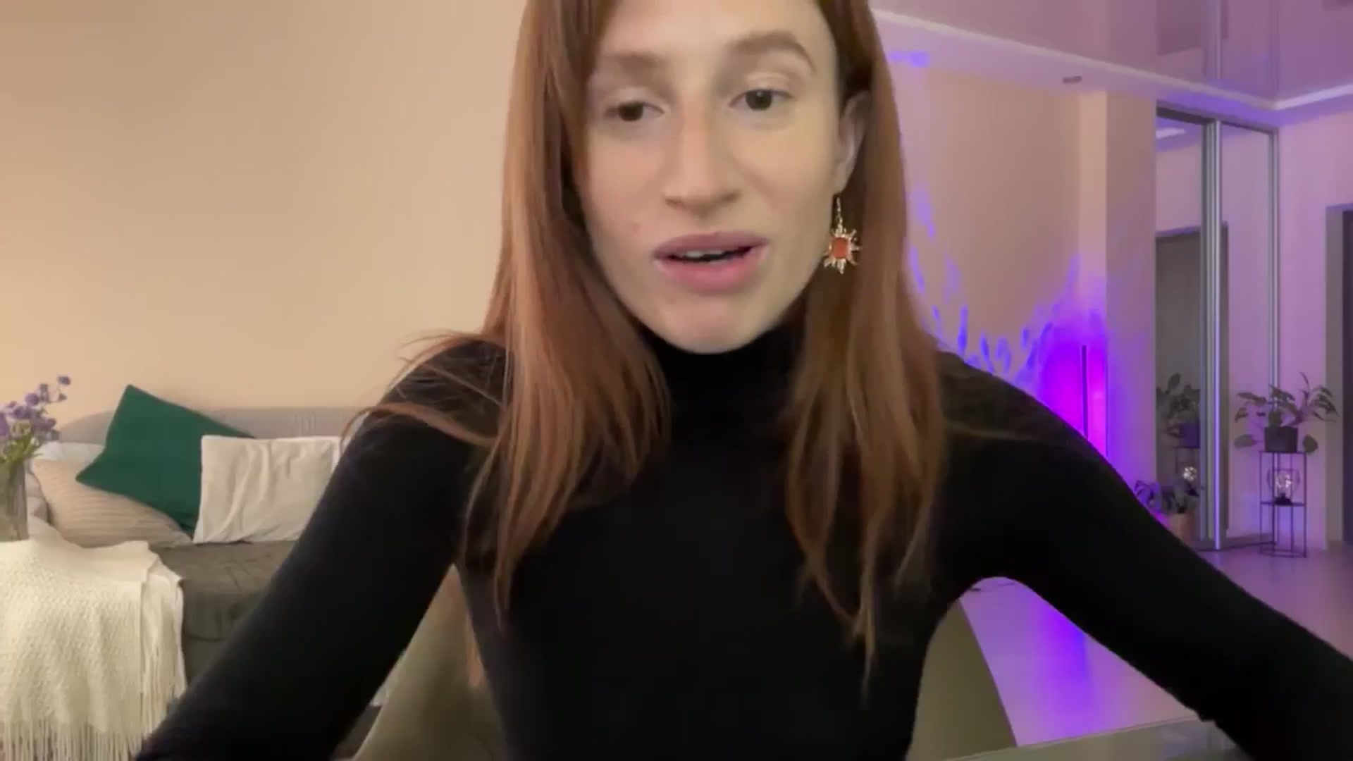 Gallery image thumbnail from LovelyBvnny's myfreecams stream on, 06/11/2024, 08:36 image 17 of 20