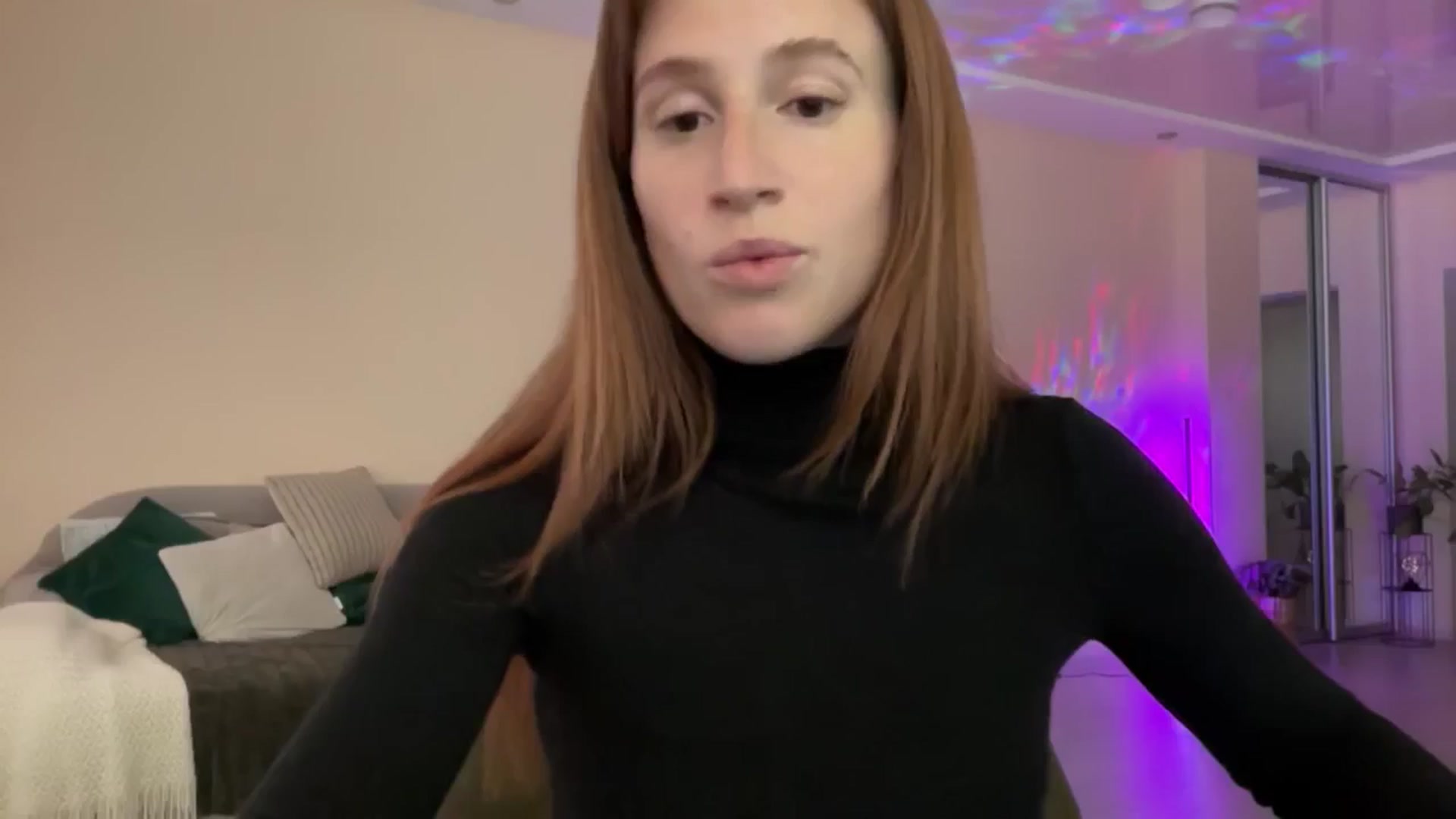 Gallery image thumbnail from LovelyBvnny's myfreecams stream on, 06/18/2024, 14:37 image 4 of 20