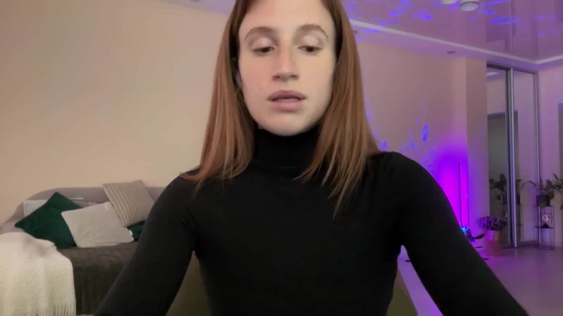 Gallery image thumbnail from LovelyBvnny's myfreecams stream on, 06/18/2024, 14:37 image 2 of 20