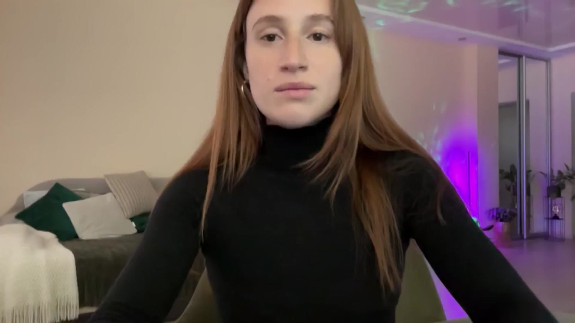 Gallery image thumbnail from LovelyBvnny's myfreecams stream on, 06/18/2024, 14:37 image 18 of 20