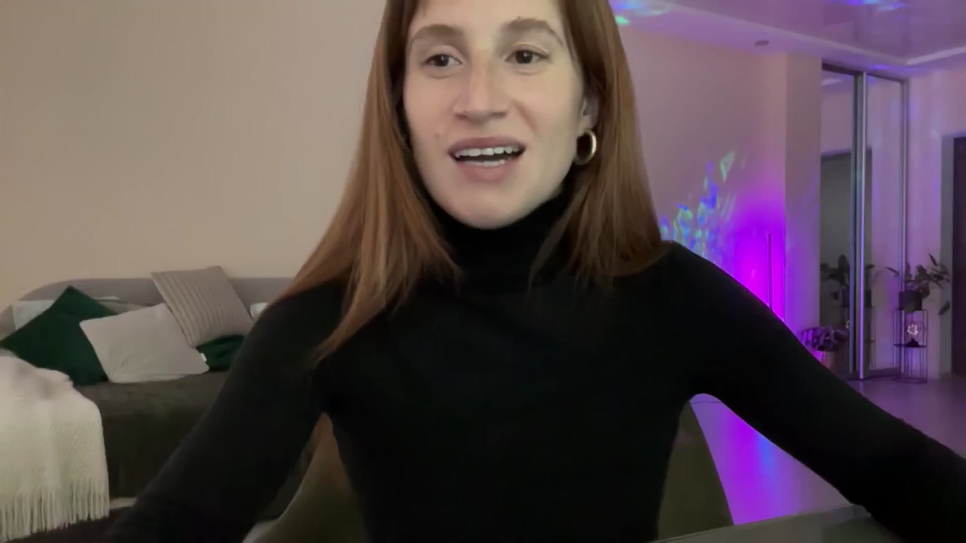 Gallery image thumbnail from LovelyBvnny's myfreecams stream on, 06/18/2024, 17:12 image 1 of 20