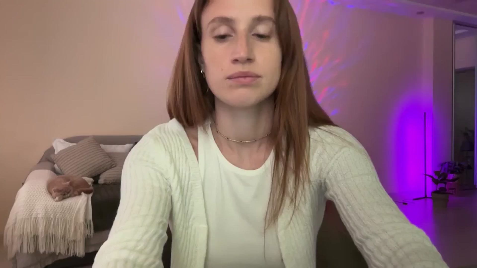 Gallery image thumbnail from LovelyBvnny's myfreecams stream on, 06/22/2024, 14:39 image 1 of 20