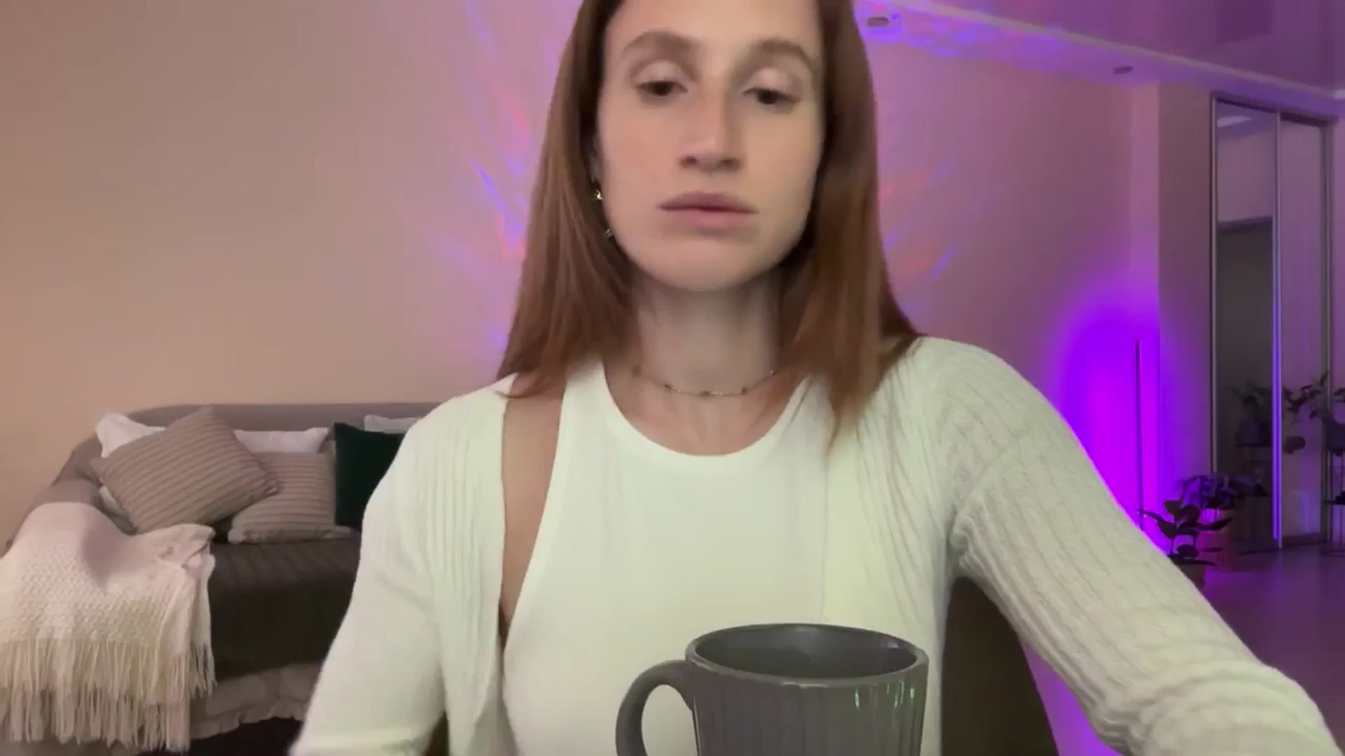 Gallery image thumbnail from LovelyBvnny's myfreecams stream on, 06/22/2024, 14:39 image 18 of 20