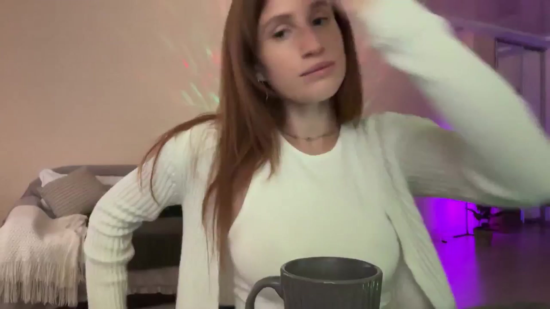 Gallery image thumbnail from LovelyBvnny's myfreecams stream on, 06/22/2024, 14:39 image 10 of 20