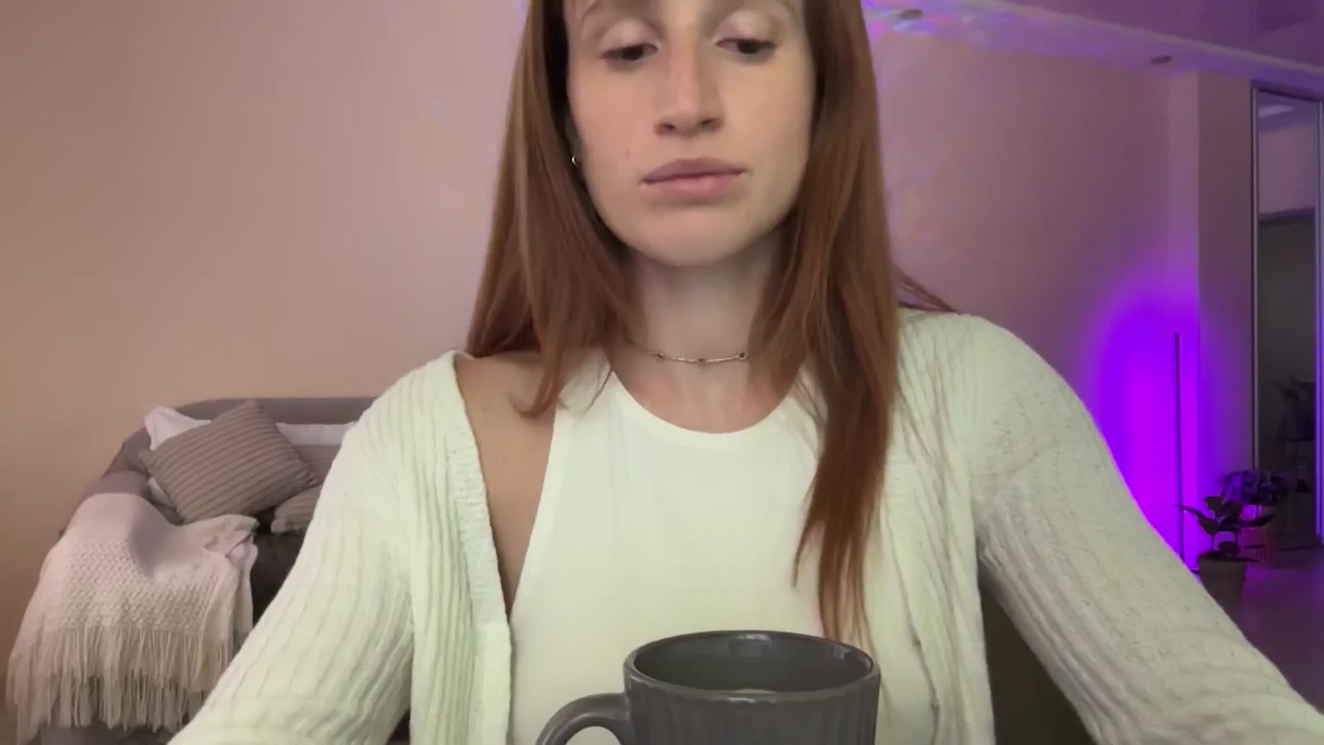 Gallery image thumbnail from LovelyBvnny's myfreecams stream on, 06/22/2024, 14:39 image 6 of 20