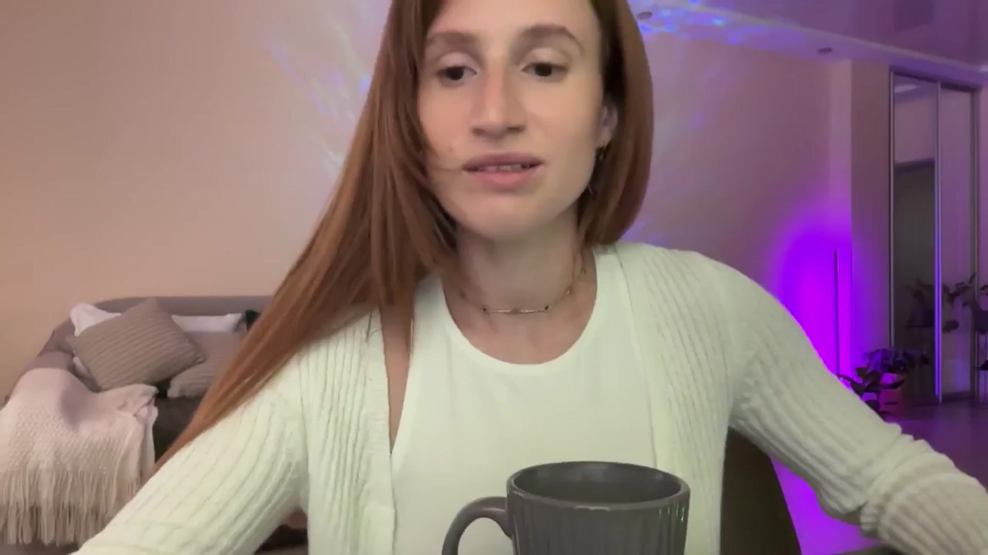 Gallery image thumbnail from LovelyBvnny's myfreecams stream on, 06/22/2024, 14:39 image 9 of 20
