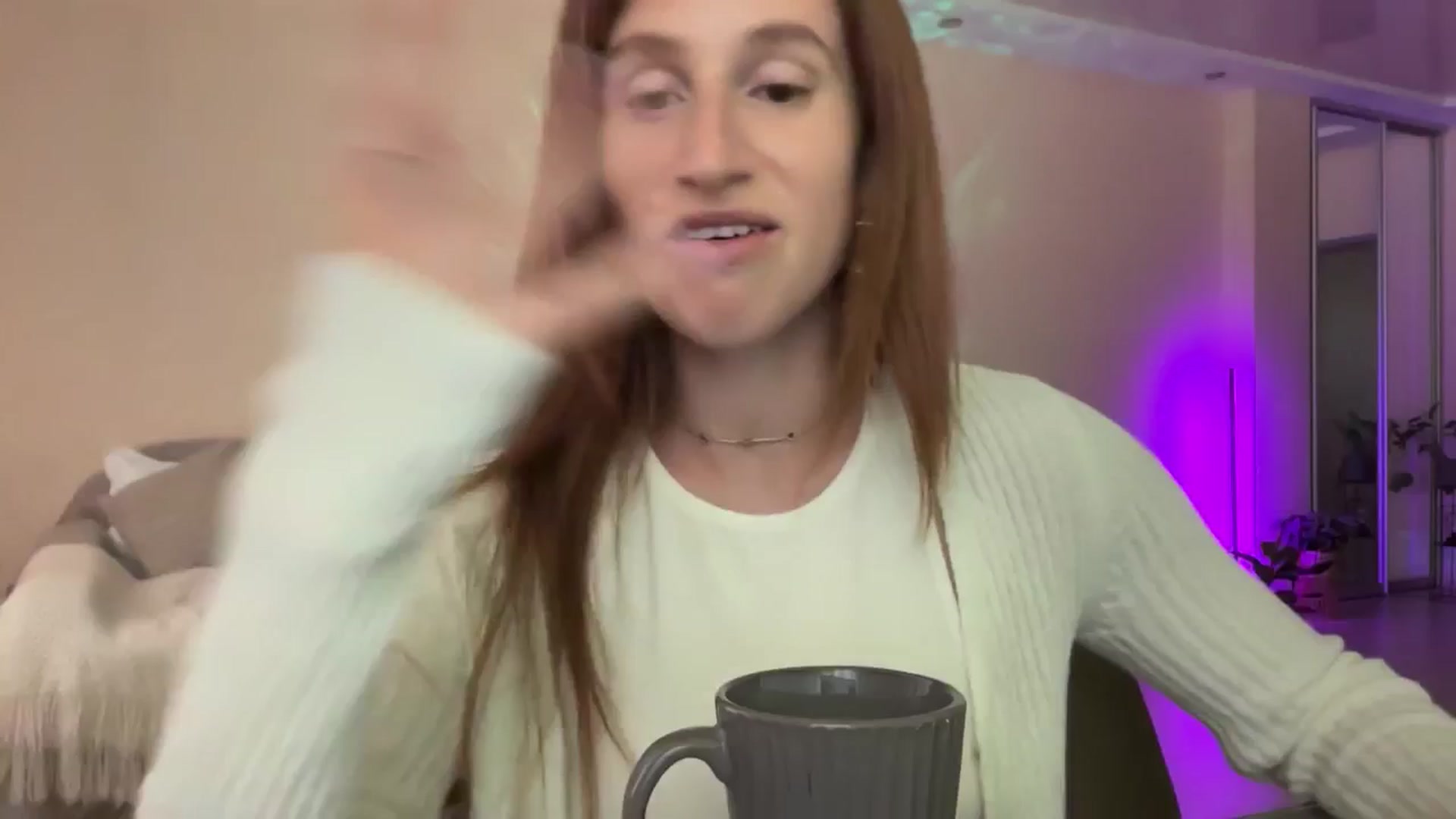 Gallery image thumbnail from LovelyBvnny's myfreecams stream on, 06/22/2024, 14:39 image 7 of 20