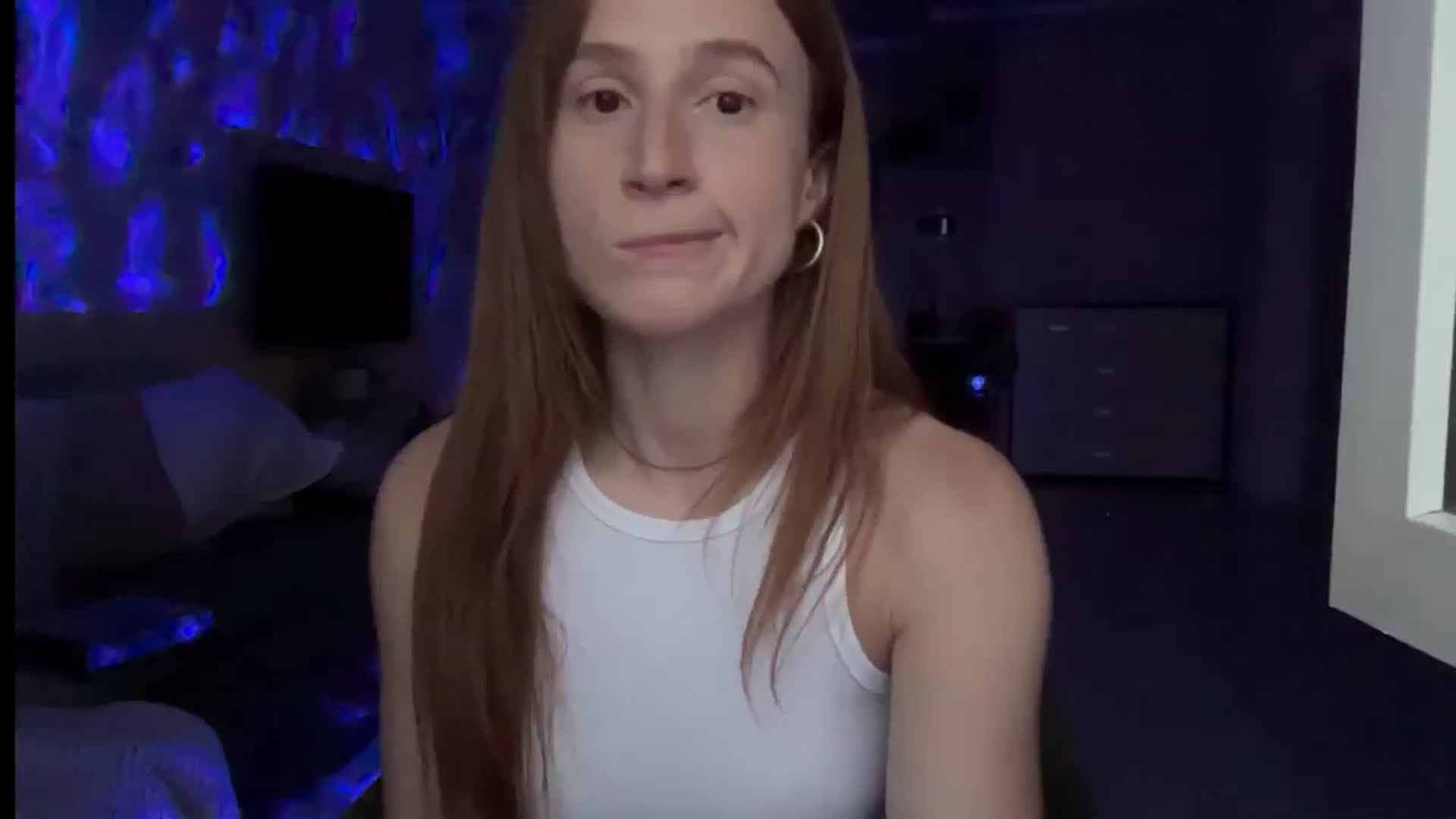 Gallery image thumbnail from LovelyBvnny's myfreecams stream on, 07/09/2024, 18:31 image 12 of 20