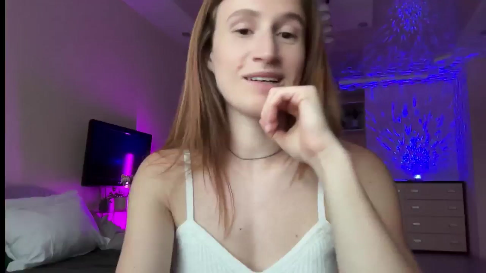 Gallery image thumbnail from LovelyBvnny's myfreecams stream on, 07/10/2024, 17:34 image 18 of 20