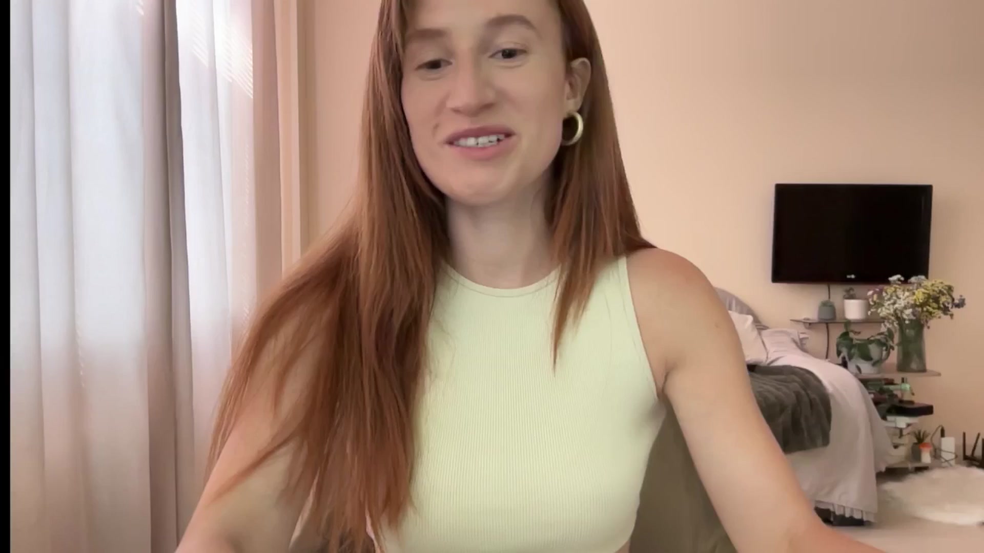 Gallery image thumbnail from LovelyBvnny's myfreecams stream on, 07/16/2024, 08:37 image 2 of 20