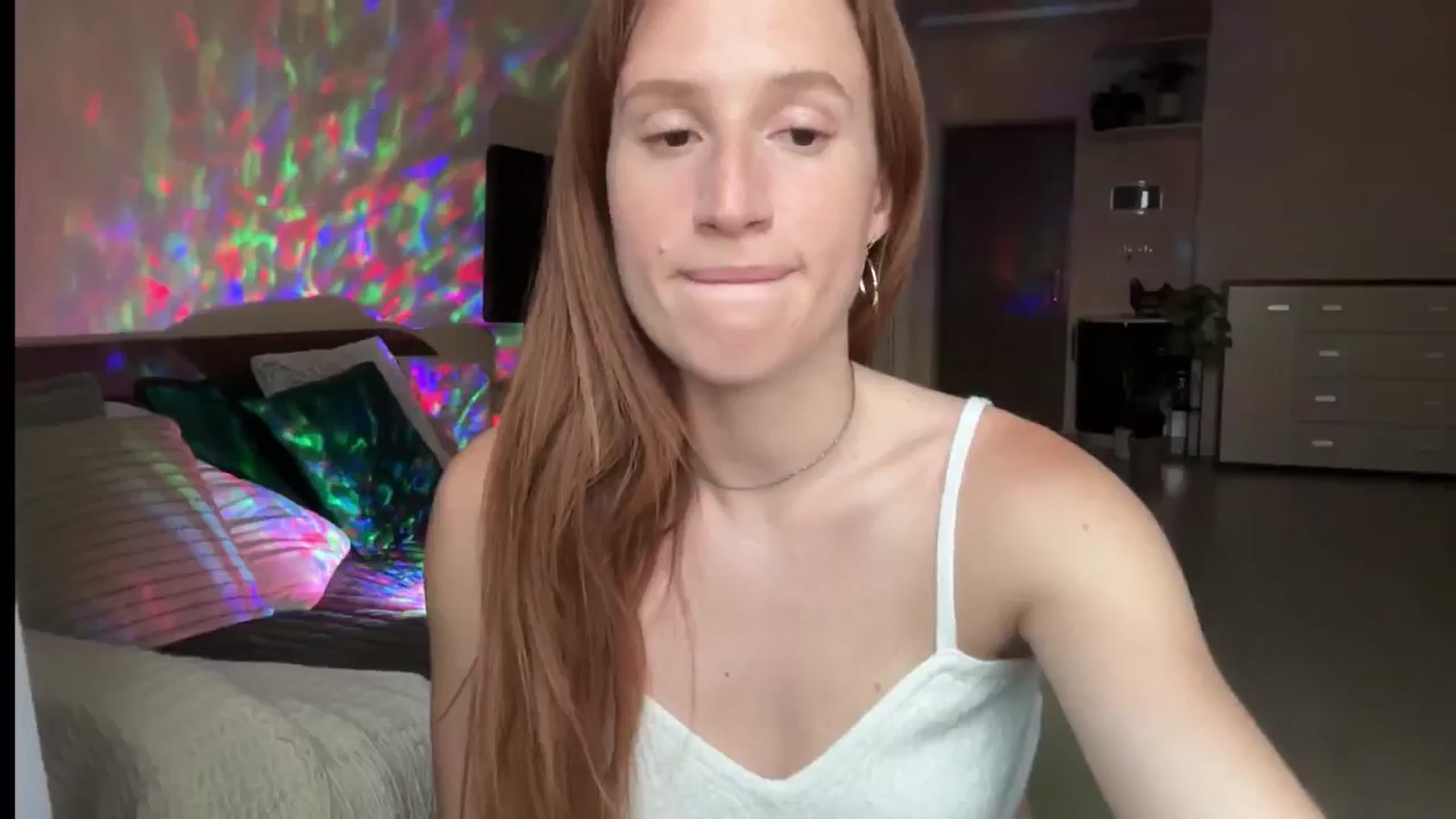 Gallery image thumbnail from LovelyBvnny's myfreecams stream on, 07/16/2024, 17:52 image 16 of 20