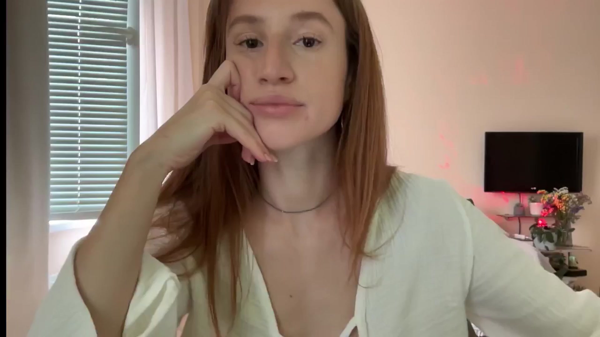 Gallery image thumbnail from LovelyBvnny's myfreecams stream on, 07/25/2024, 07:56 image 4 of 20