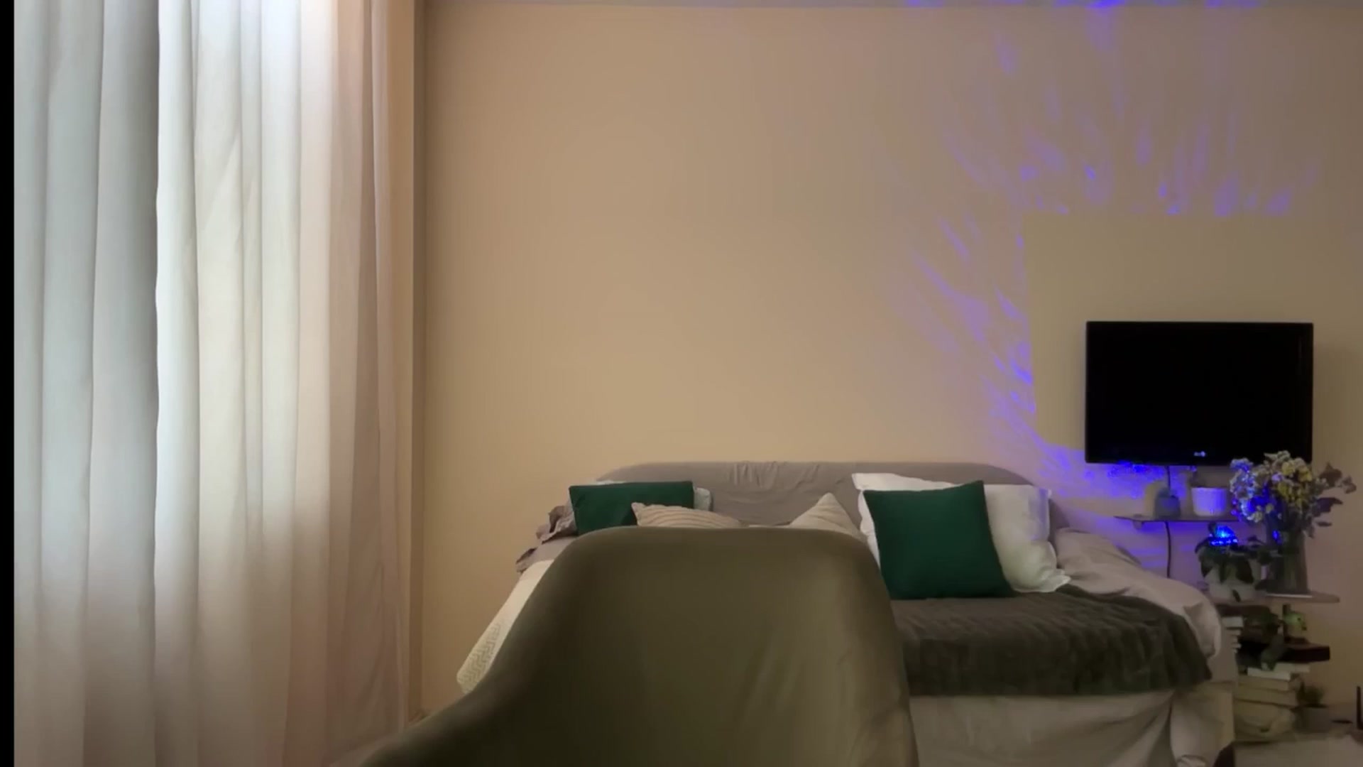 Gallery image thumbnail from LovelyBvnny's myfreecams stream on, 07/27/2024, 12:10 image 18 of 20