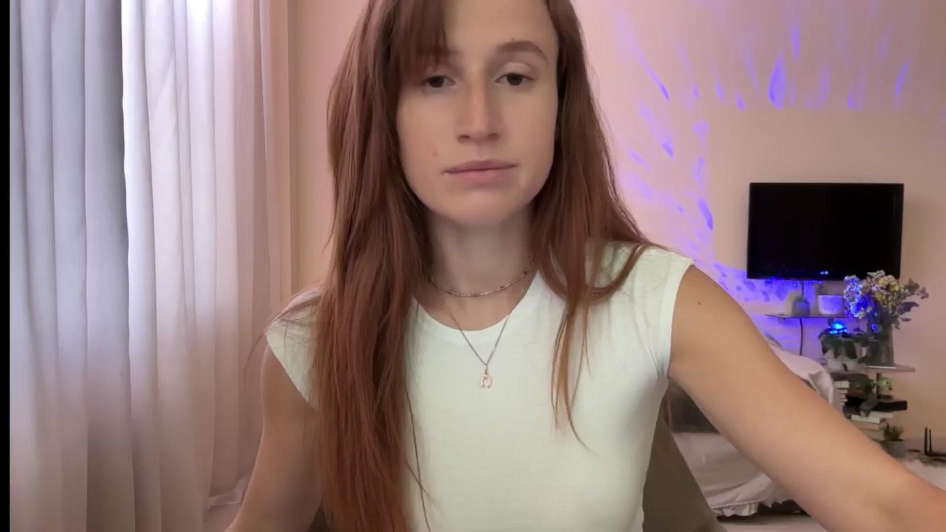 Gallery image thumbnail from LovelyBvnny's myfreecams stream on, 07/27/2024, 12:10 image 11 of 20