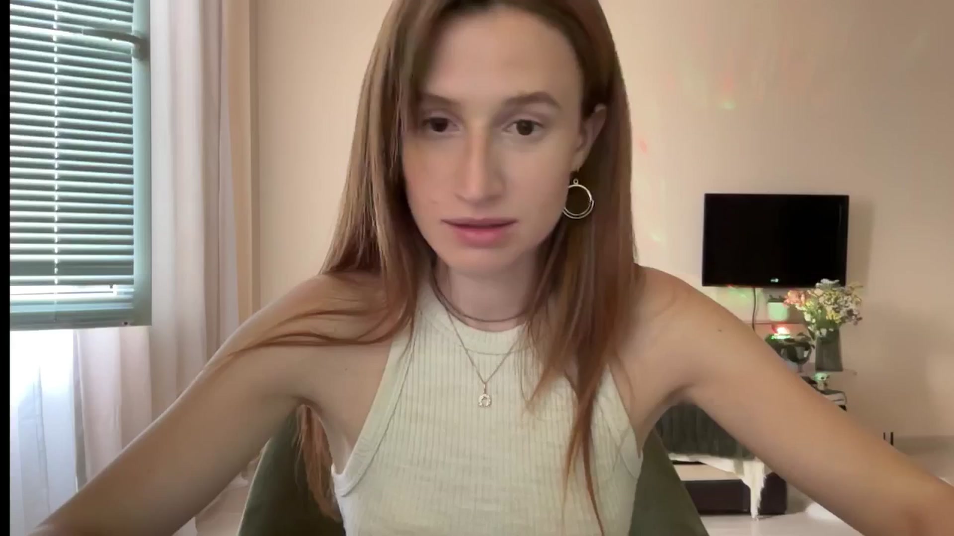 Gallery image thumbnail from LovelyBvnny's myfreecams stream on, 08/05/2024, 16:44 image 12 of 20