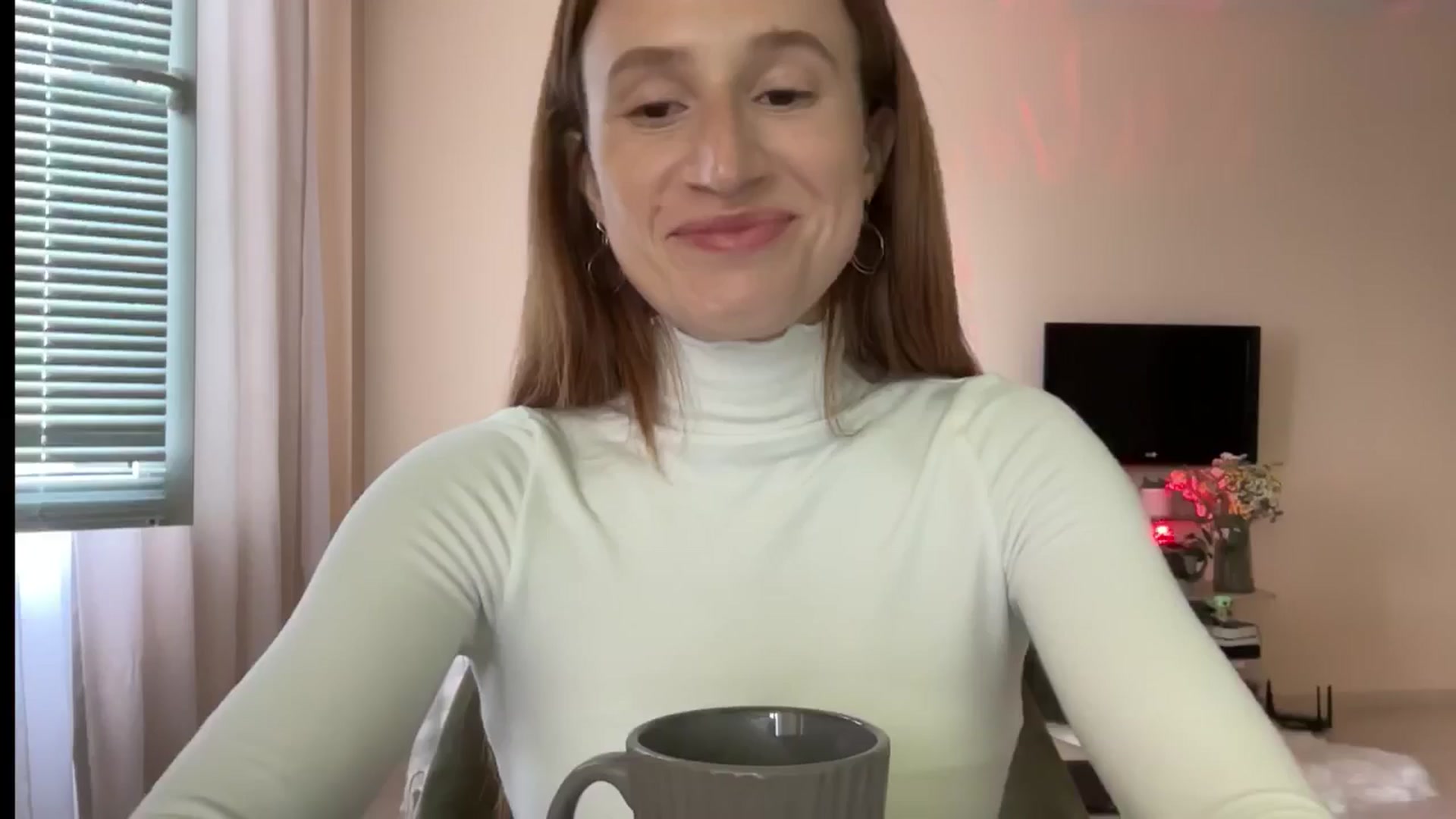 Gallery image thumbnail from LovelyBvnny's myfreecams stream on, 08/05/2024, 16:44 image 6 of 20