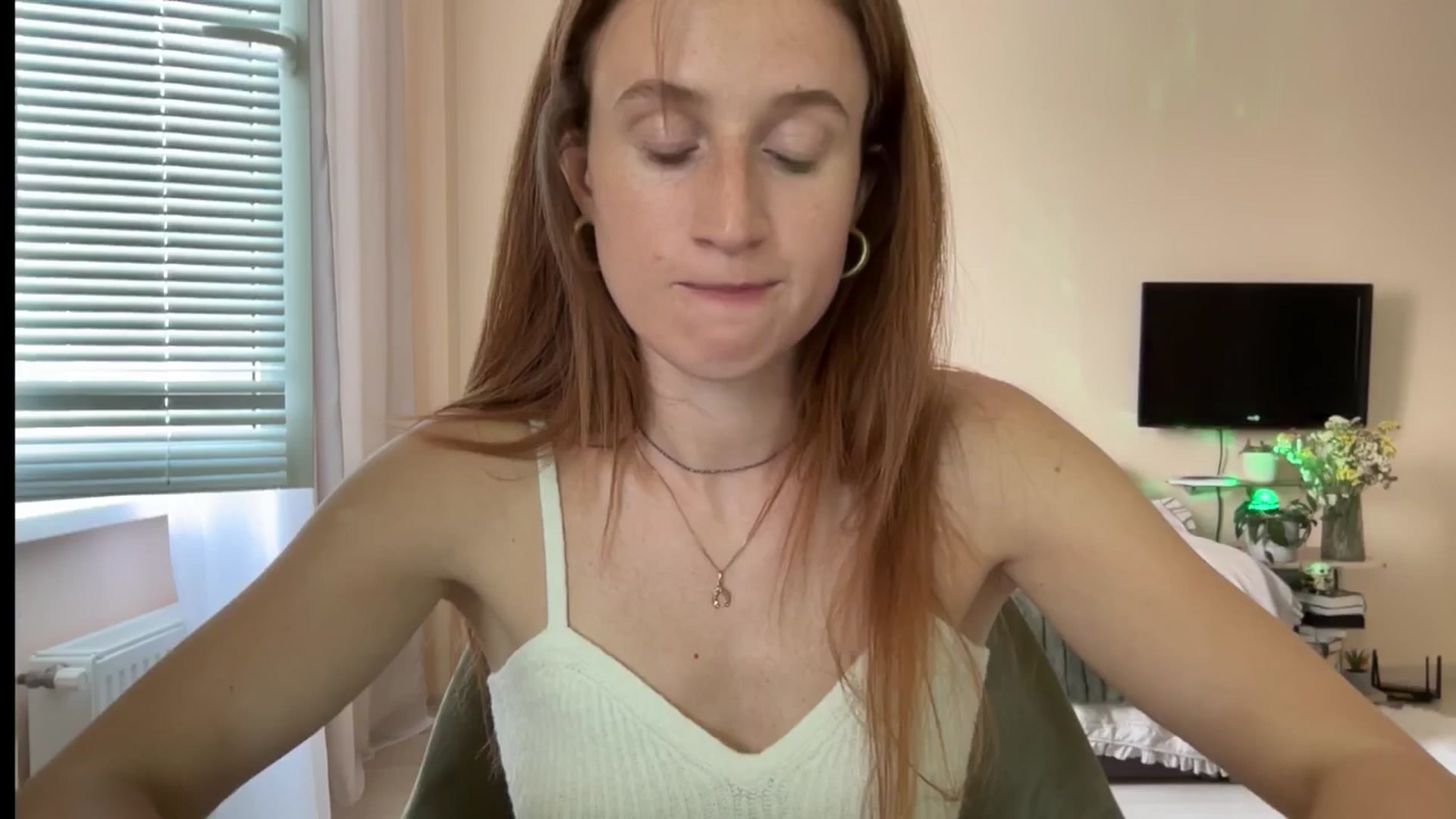 Gallery image thumbnail from LovelyBvnny's myfreecams stream on, 08/06/2024, 15:50 image 10 of 20