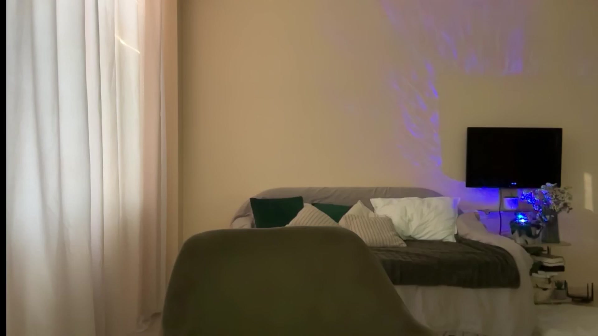 Gallery image thumbnail from LovelyBvnny's myfreecams stream on, 08/09/2024, 17:06 image 2 of 20