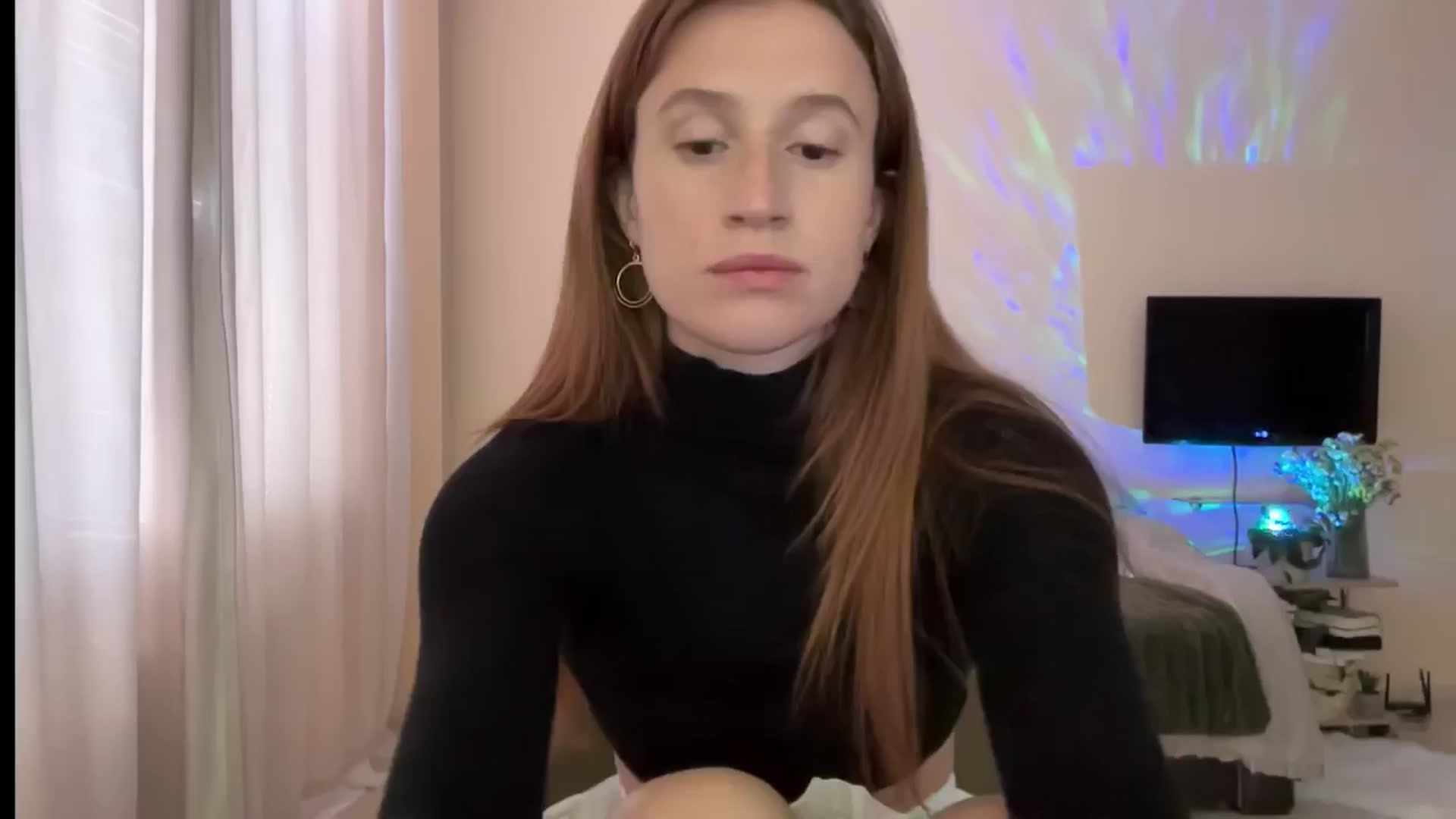 Gallery image thumbnail from LovelyBvnny's myfreecams stream on, 08/14/2024, 15:45 image 13 of 20