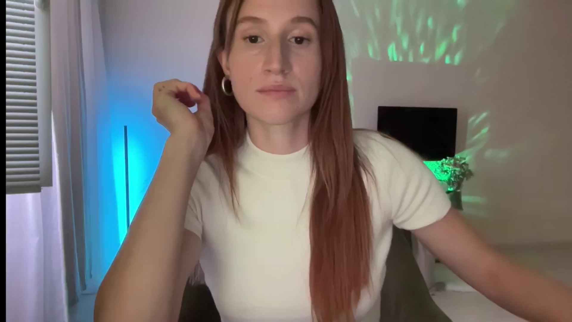 Gallery image thumbnail from LovelyBvnny's myfreecams stream on, 08/27/2024, 15:39 image 2 of 20