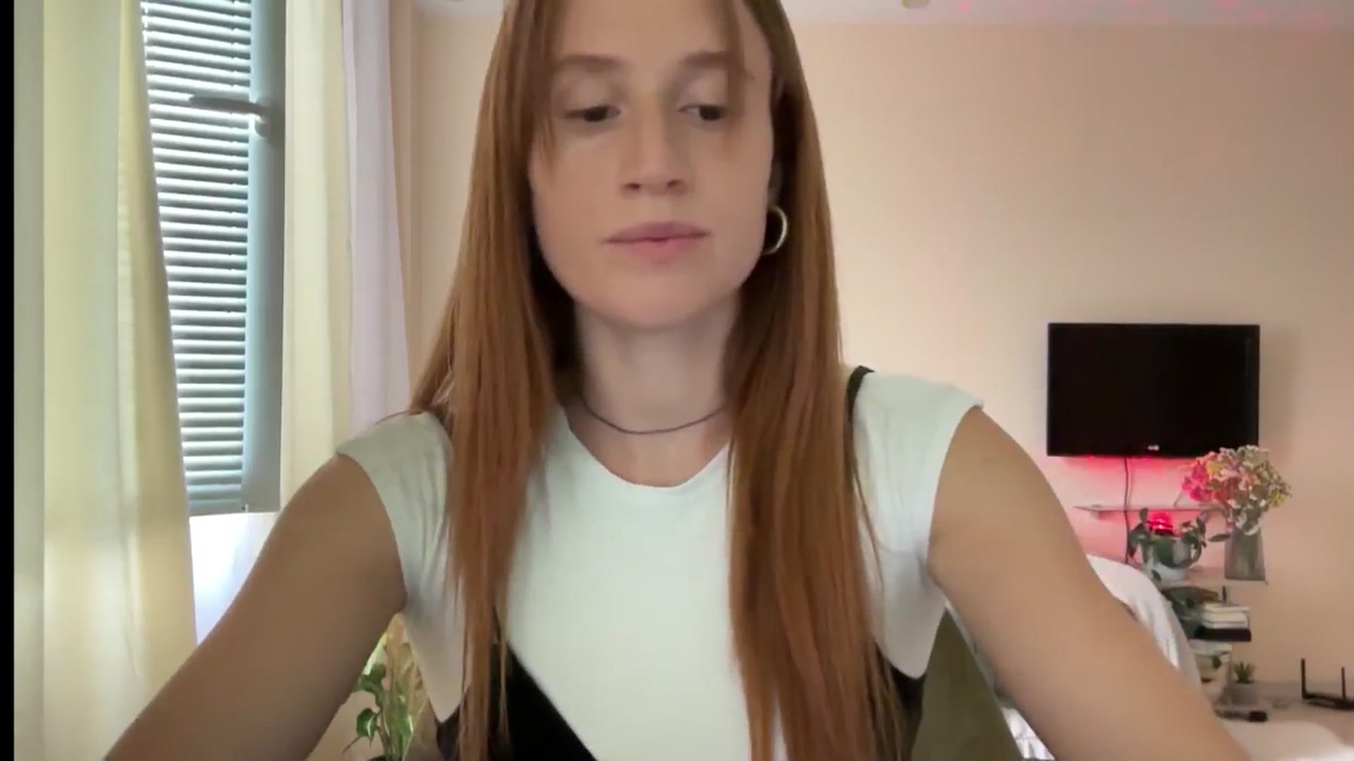 Gallery image thumbnail from LovelyBvnny's myfreecams stream on, 08/29/2024, 13:14 image 6 of 20