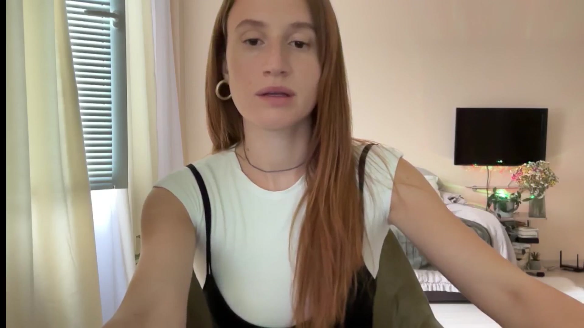 Gallery image thumbnail from LovelyBvnny's myfreecams stream on, 08/29/2024, 13:14 image 18 of 20