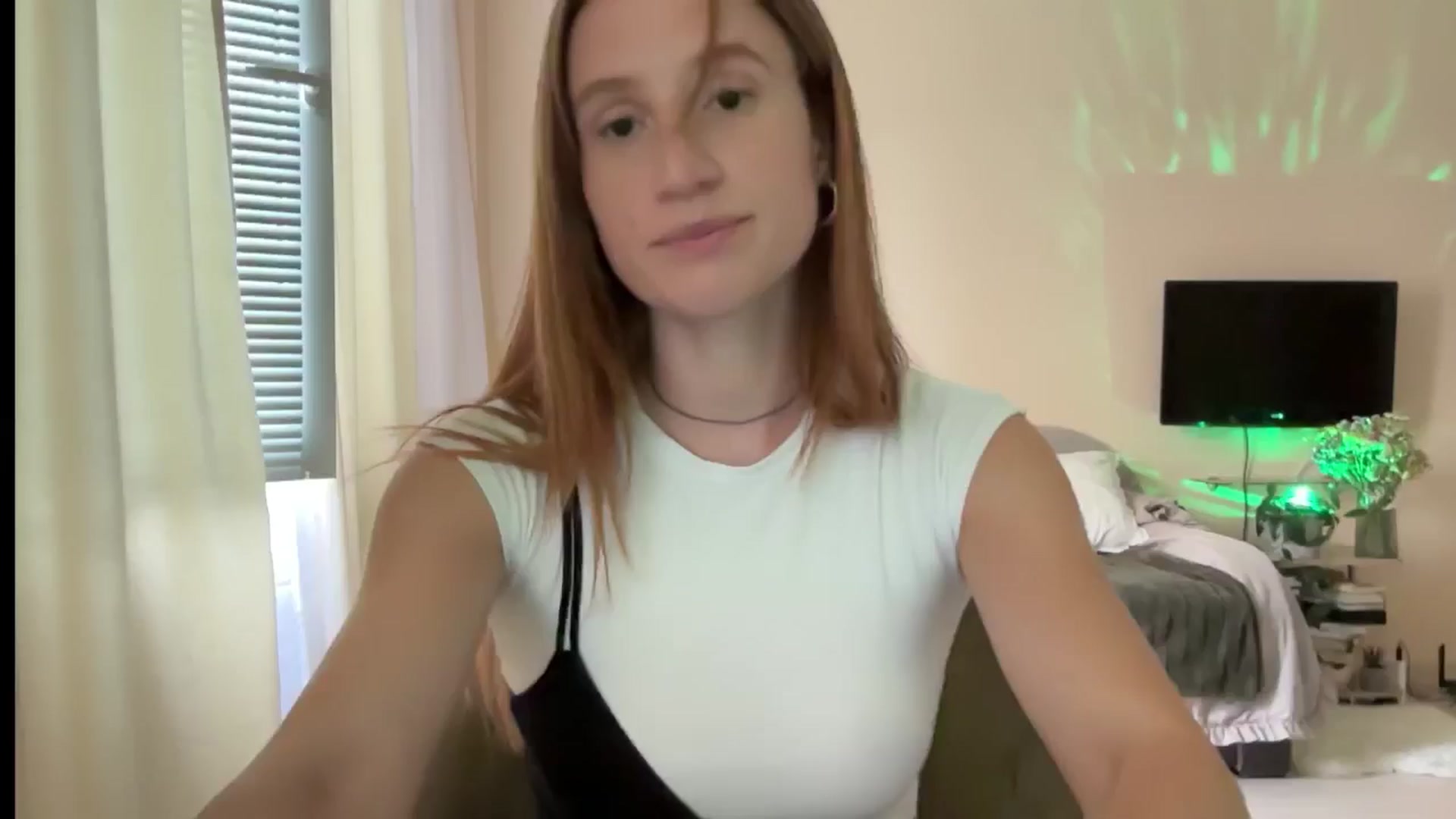 Gallery image thumbnail from LovelyBvnny's myfreecams stream on, 08/29/2024, 13:43 image 19 of 20