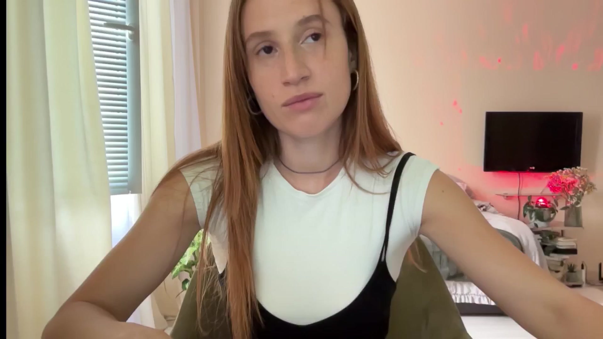 Gallery image thumbnail from LovelyBvnny's myfreecams stream on, 08/29/2024, 13:43 image 7 of 20