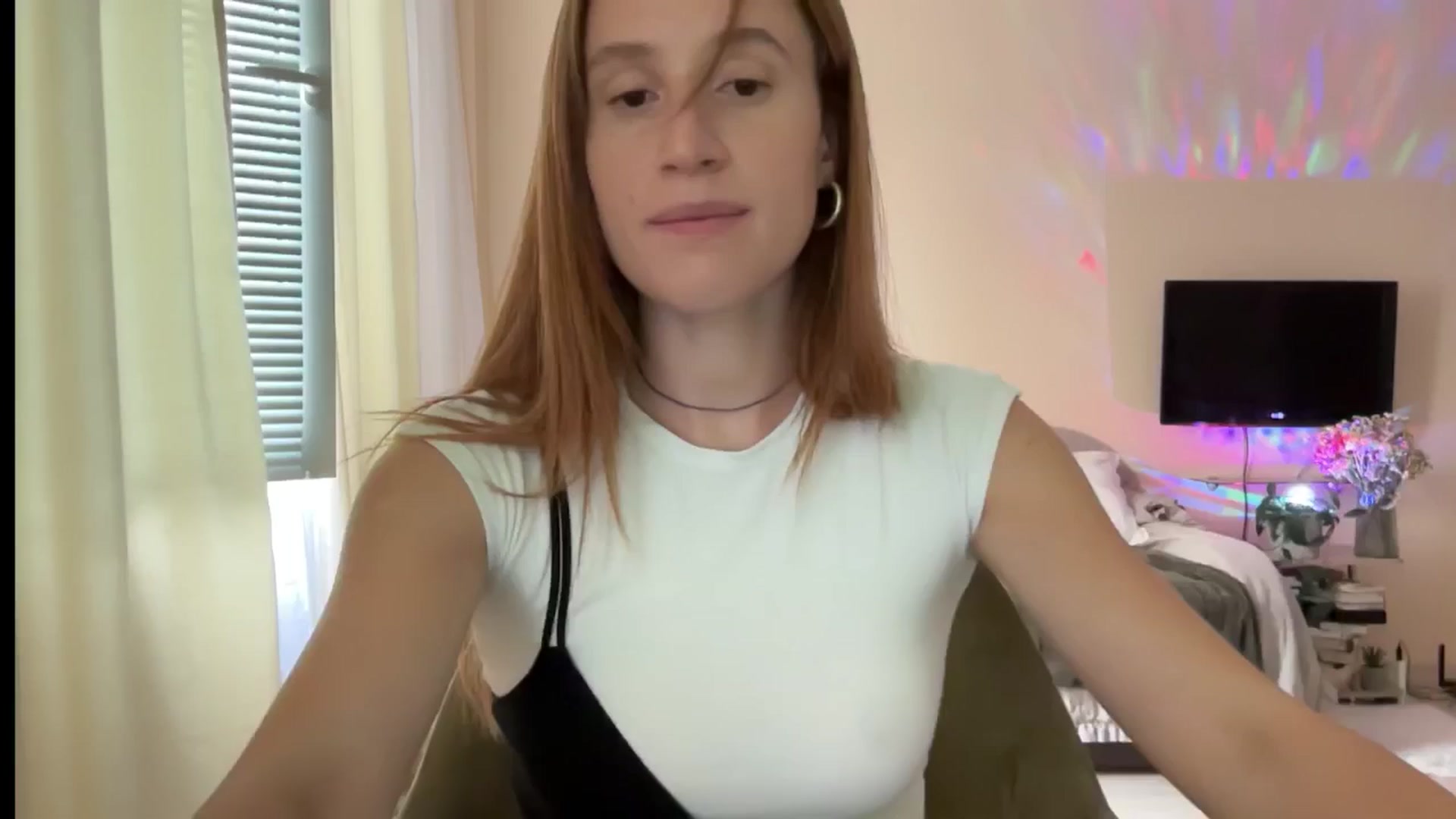 Gallery image thumbnail from LovelyBvnny's myfreecams stream on, 08/29/2024, 13:43 image 18 of 20