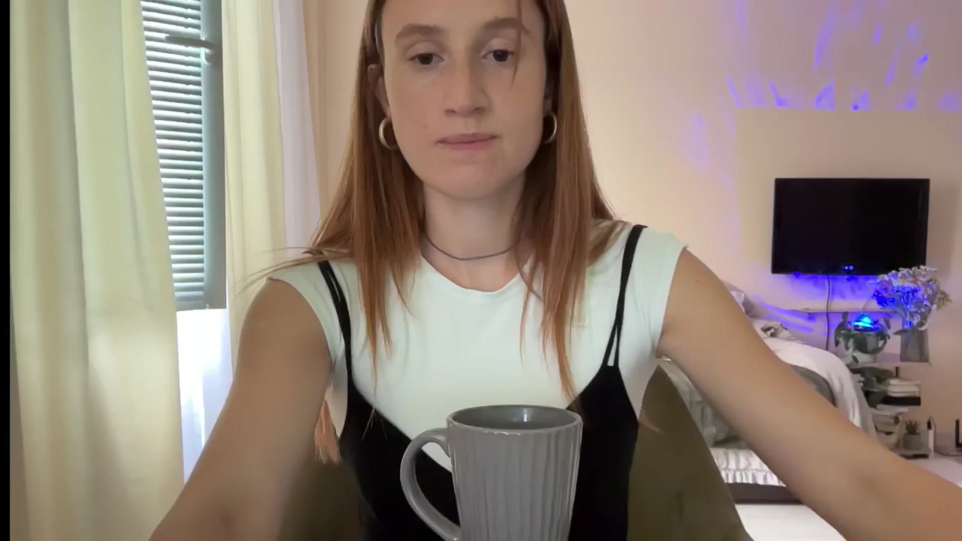Gallery image thumbnail from LovelyBvnny's myfreecams stream on, 08/29/2024, 13:43 image 12 of 20