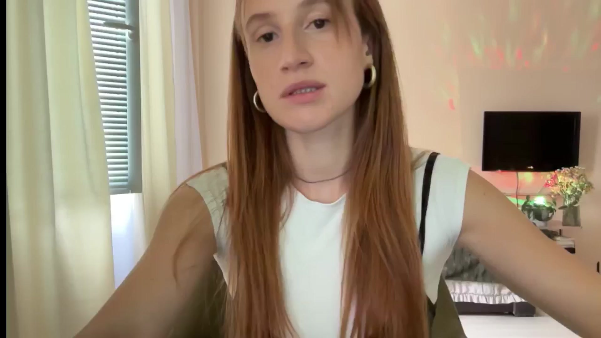 Gallery image thumbnail from LovelyBvnny's myfreecams stream on, 08/29/2024, 13:43 image 1 of 20