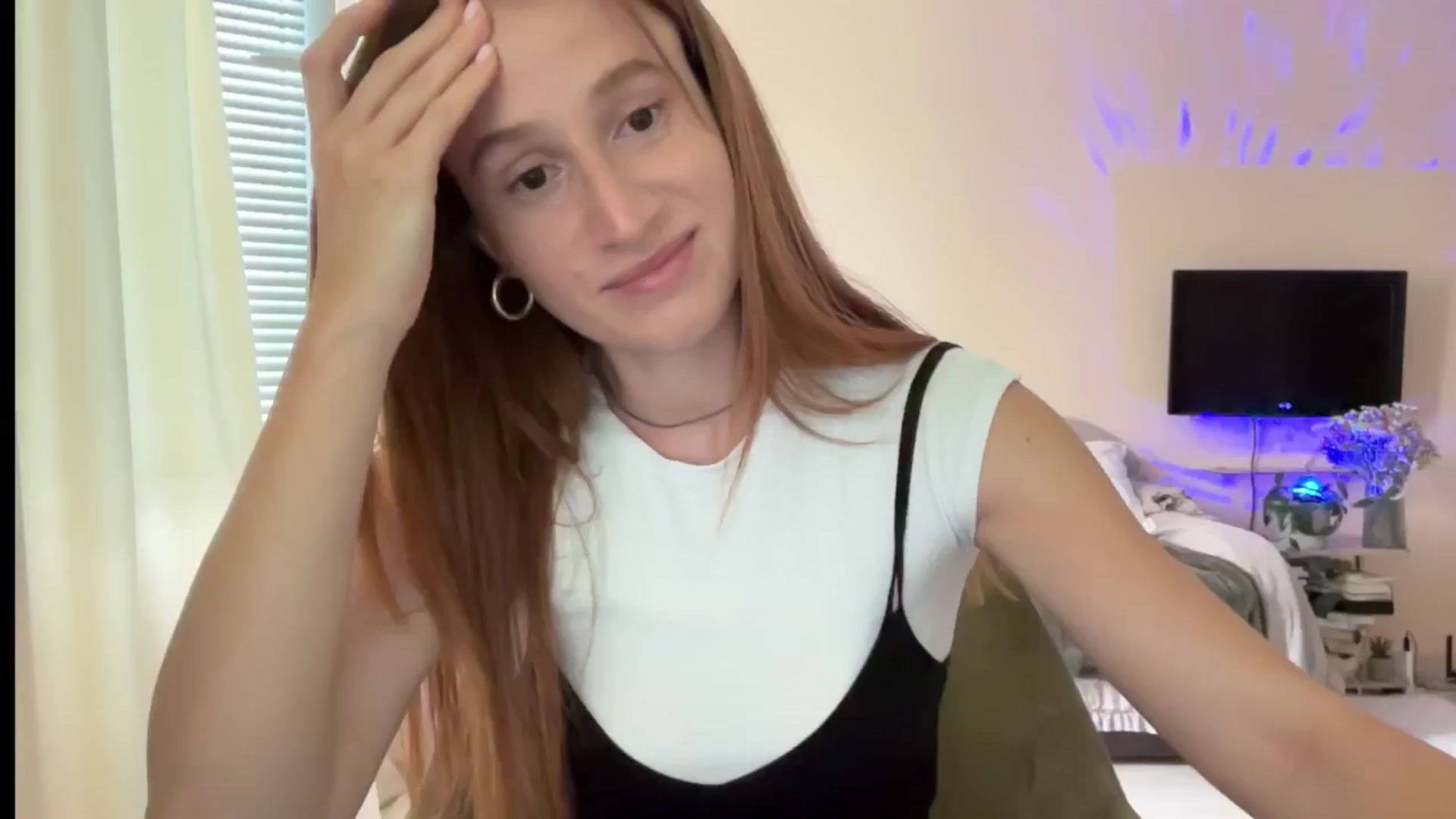 Gallery image thumbnail from LovelyBvnny's myfreecams stream on, 08/29/2024, 13:43 image 8 of 20