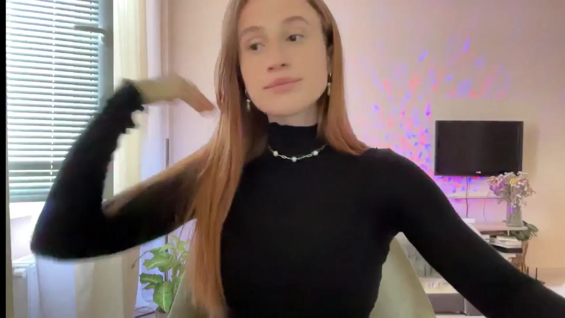 Gallery image thumbnail from LovelyBvnny's myfreecams stream on, 09/17/2024, 13:57 image 4 of 20