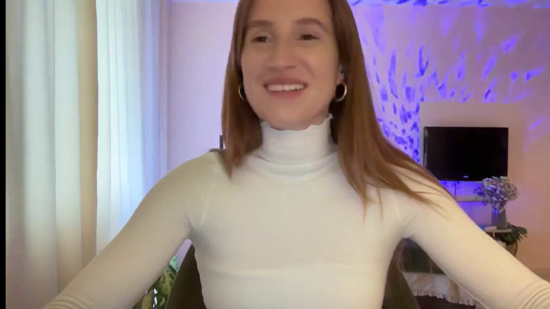 Gallery image thumbnail from LovelyBvnny's myfreecams stream on, 09/18/2024, 17:28 image 2 of 20