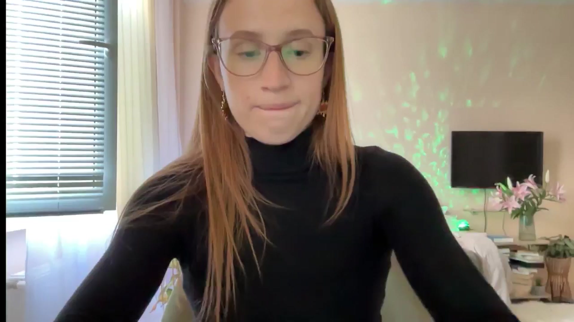Gallery image thumbnail from LovelyBvnny's myfreecams stream on, 09/20/2024, 16:34 image 6 of 20