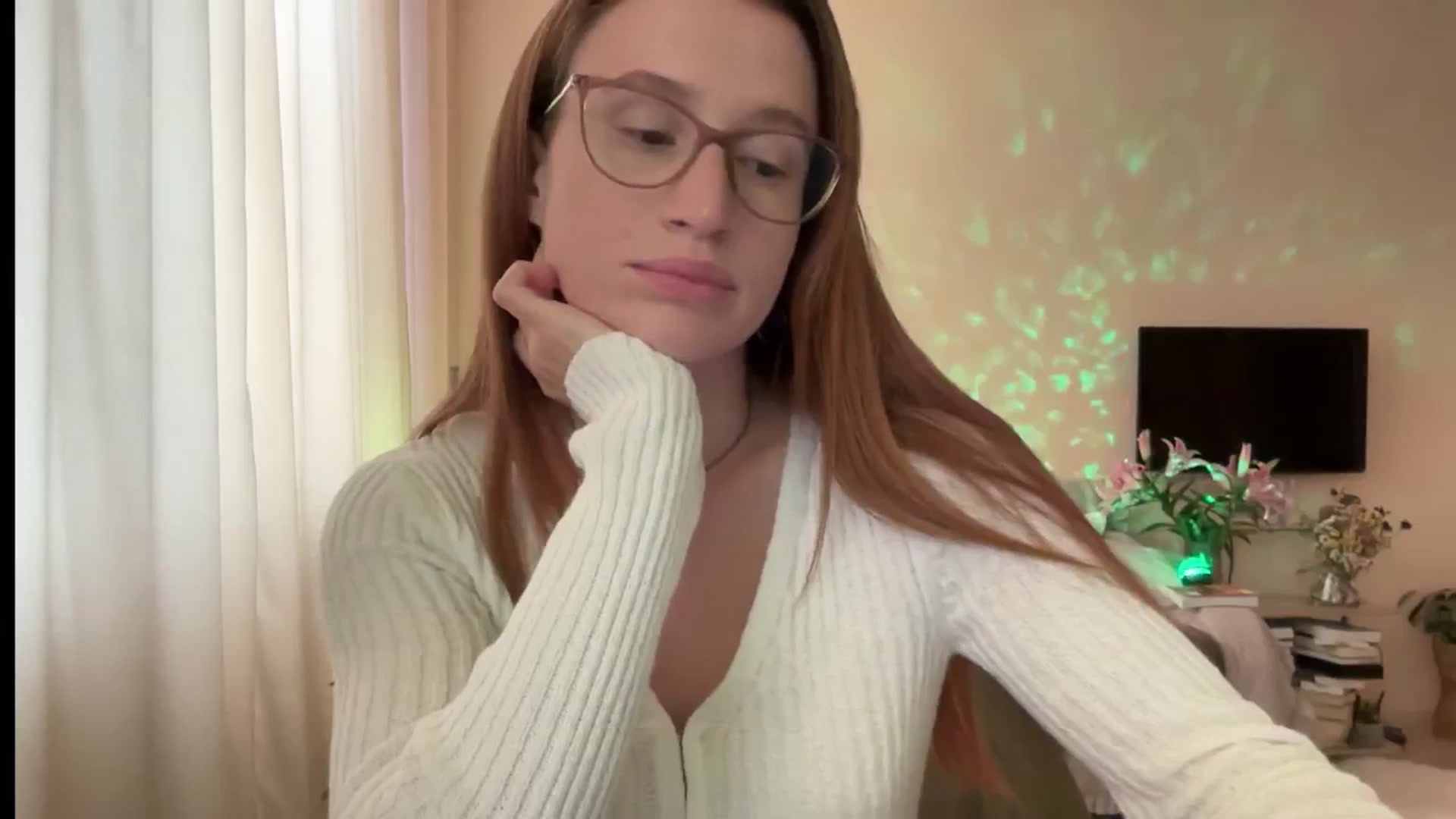 Gallery image thumbnail from LovelyBvnny's myfreecams stream on, 09/21/2024, 13:28 image 10 of 20