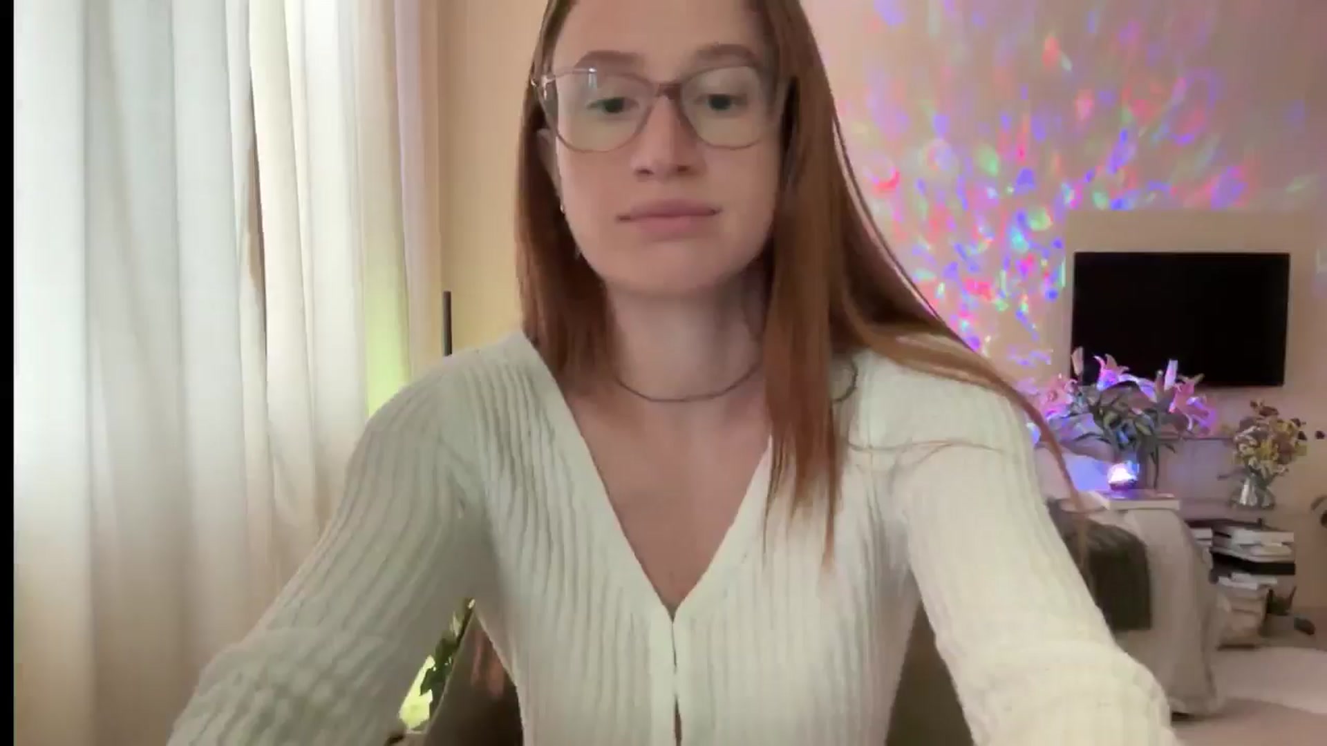 Gallery image thumbnail from LovelyBvnny's myfreecams stream on, 09/21/2024, 13:28 image 4 of 20
