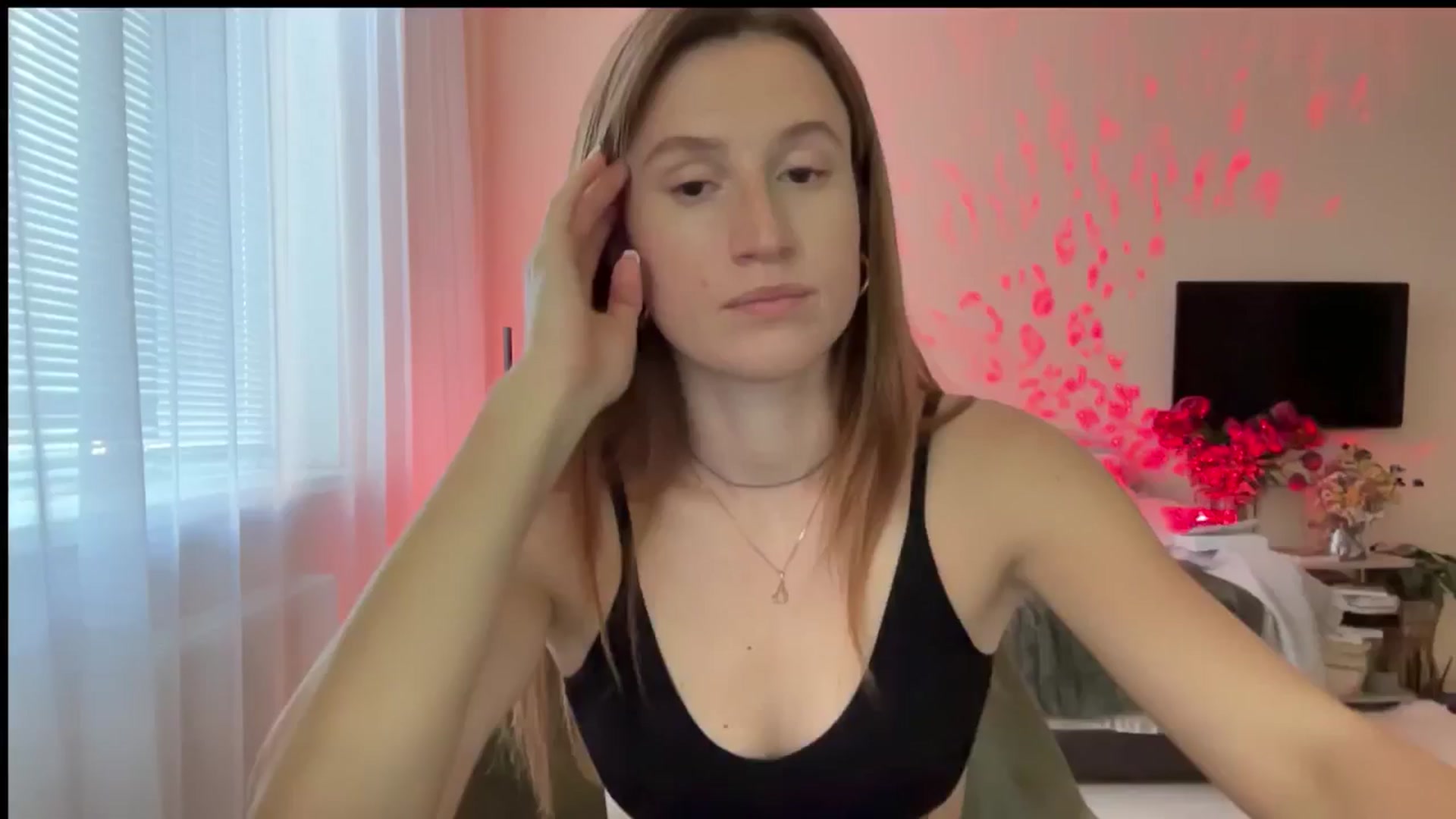 Gallery image thumbnail from LovelyBvnny's myfreecams stream on, 09/27/2024, 15:23 image 13 of 20