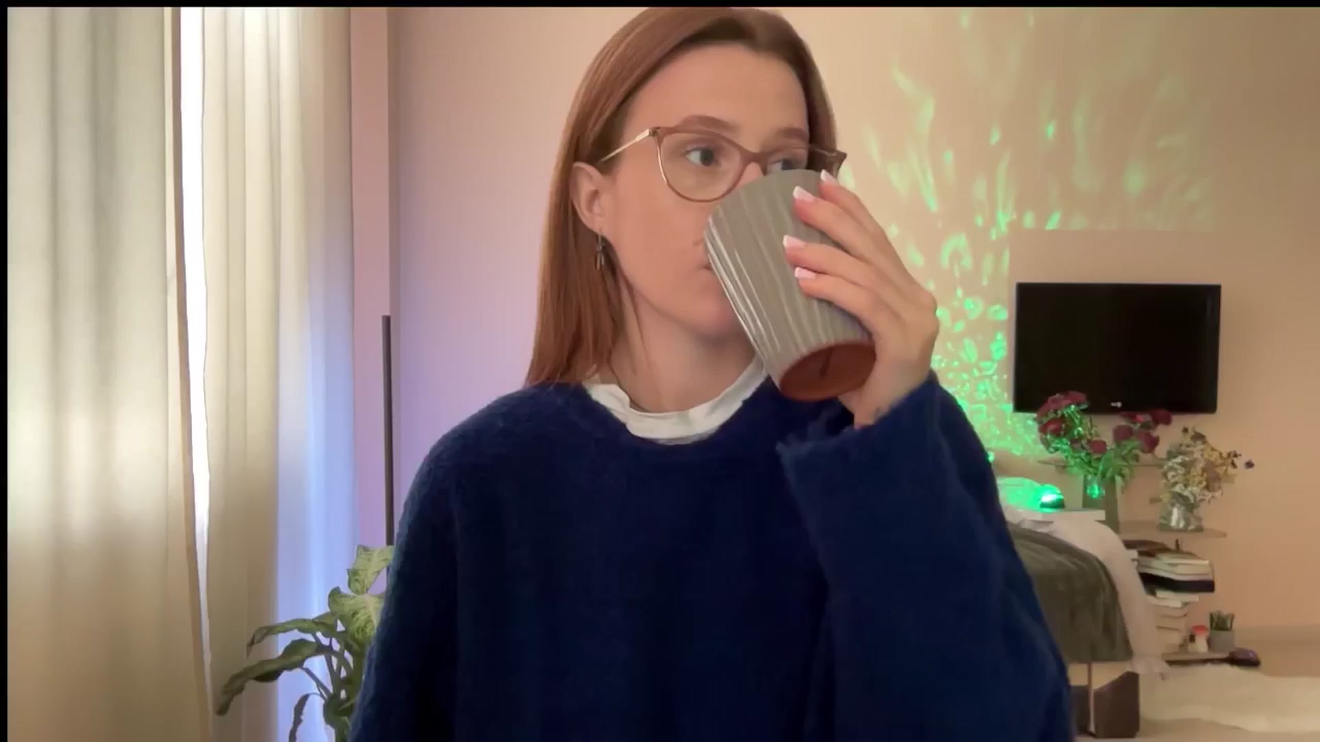 Gallery image thumbnail from LovelyBvnny's myfreecams stream on, 10/01/2024, 11:47 image 12 of 20