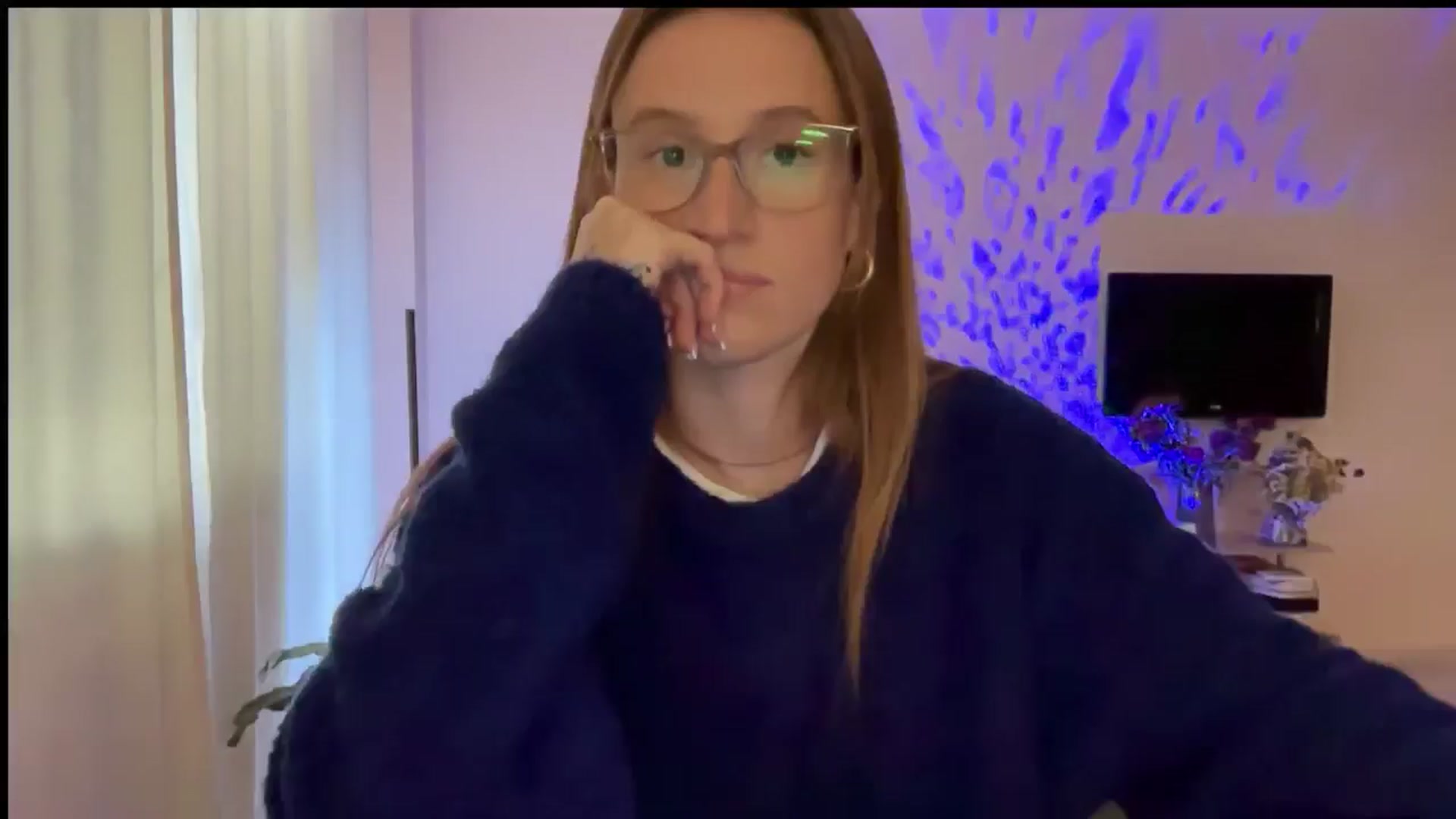 Gallery image thumbnail from LovelyBvnny's myfreecams stream on, 10/01/2024, 15:33 image 3 of 20