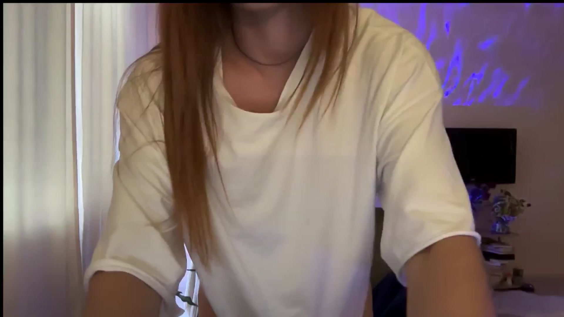 Gallery image thumbnail from LovelyBvnny's myfreecams stream on, 10/01/2024, 15:33 image 11 of 20