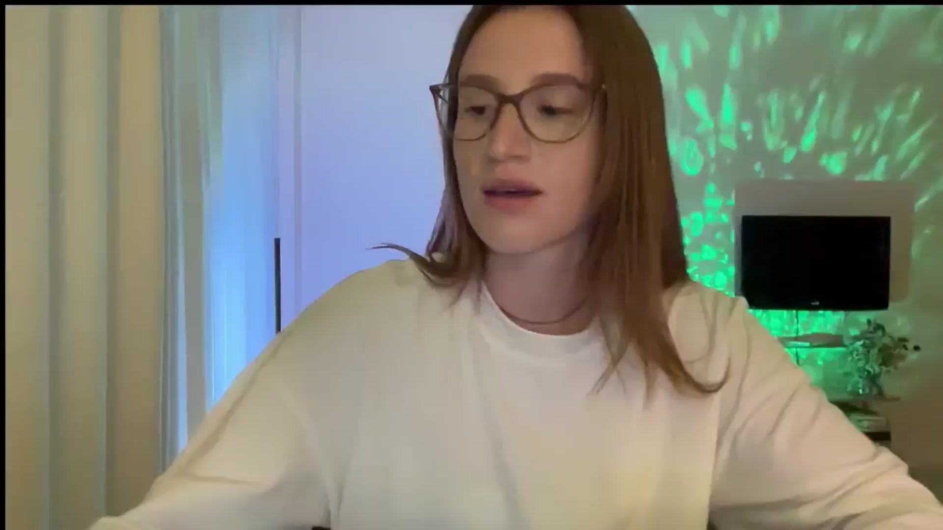 Gallery image thumbnail from LovelyBvnny's myfreecams stream on, 10/02/2024, 16:09 image 18 of 20
