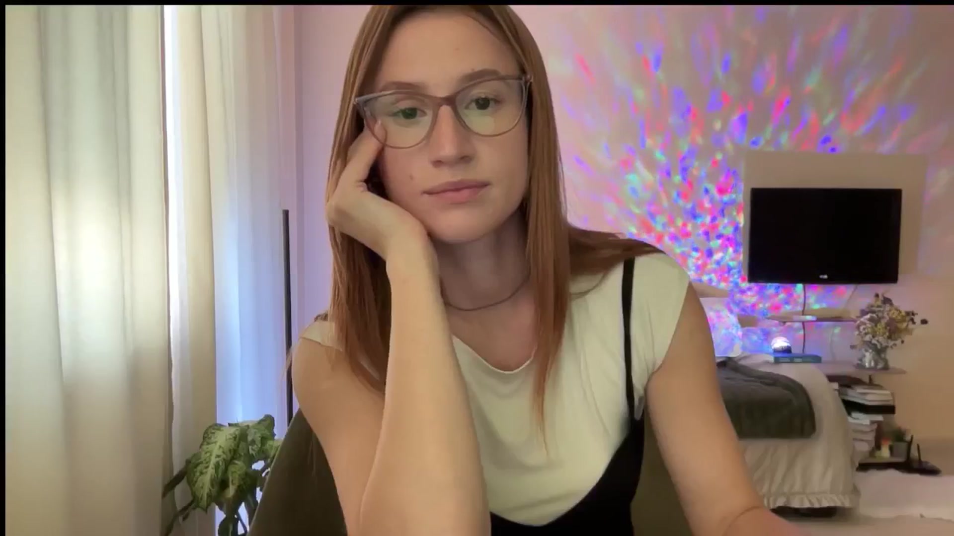 Gallery image thumbnail from LovelyBvnny's myfreecams stream on, 10/03/2024, 12:58 image 20 of 20