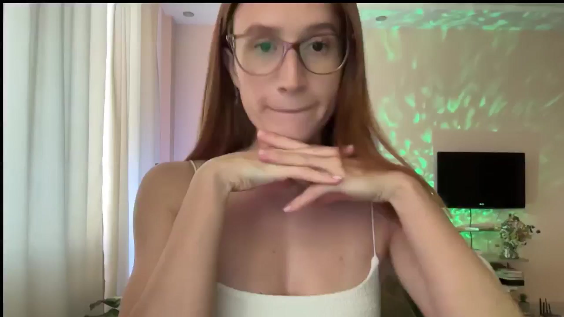 Gallery image thumbnail from LovelyBvnny's myfreecams stream on, 10/08/2024, 15:17 image 6 of 20