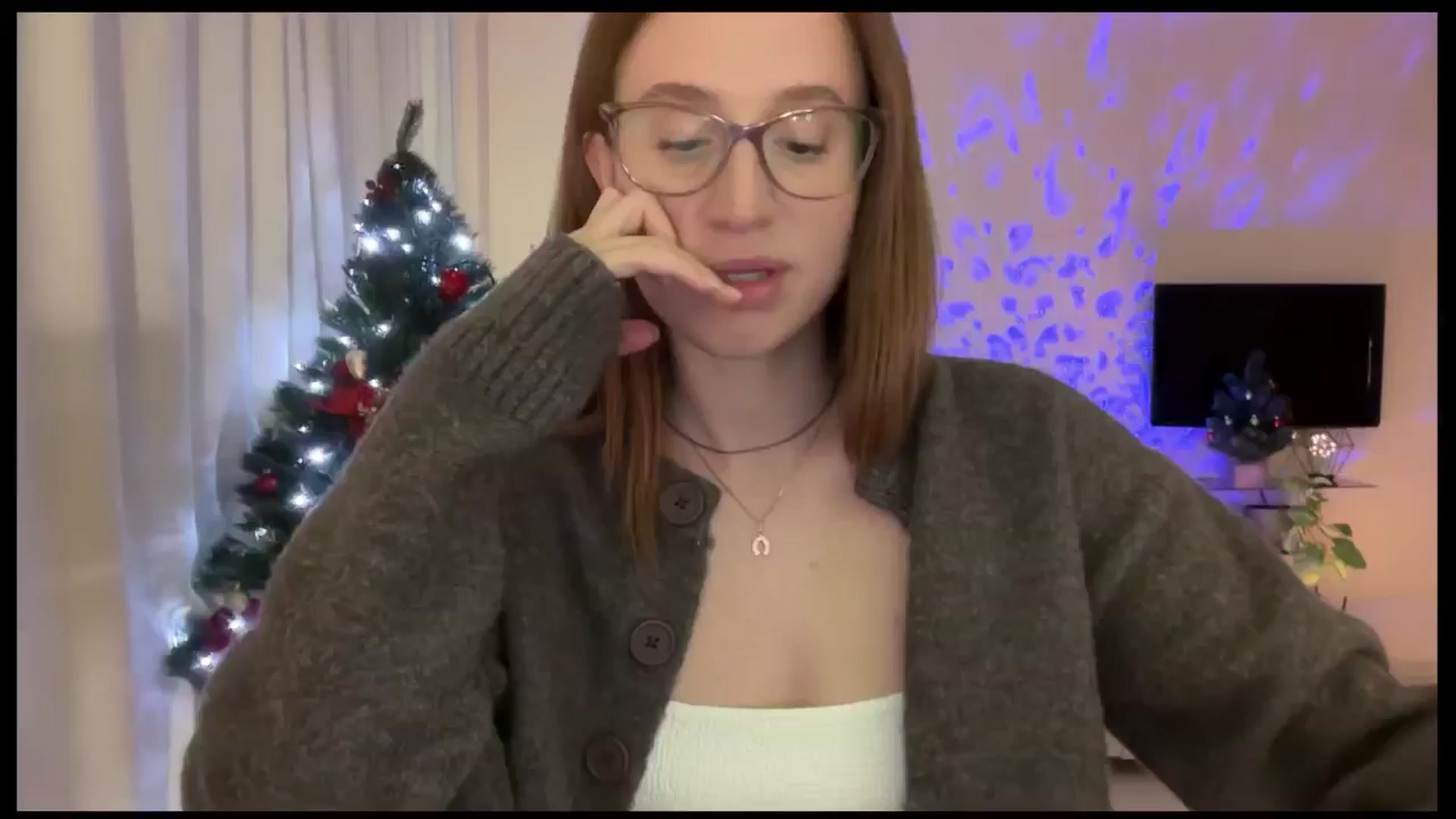 Gallery image thumbnail from LovelyBvnny's myfreecams stream on, 12/23/2024, 17:46 image 19 of 20