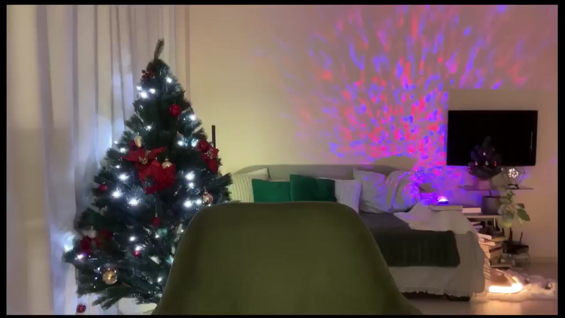 Gallery image thumbnail from LovelyBvnny's myfreecams stream on, 12/23/2024, 17:46 image 17 of 20