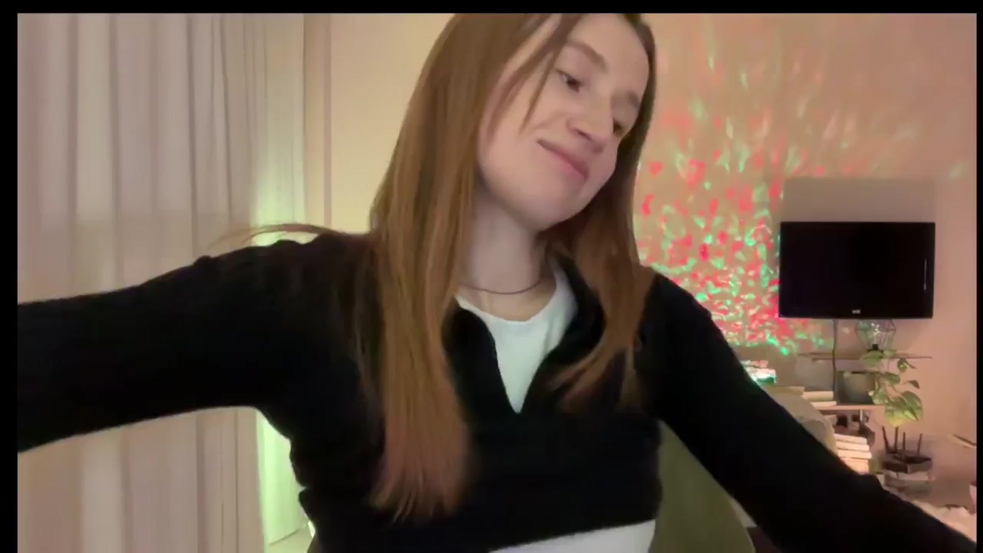 Gallery image thumbnail from LovelyBvnny's myfreecams stream on, 01/09/2025, 18:09 image 8 of 20