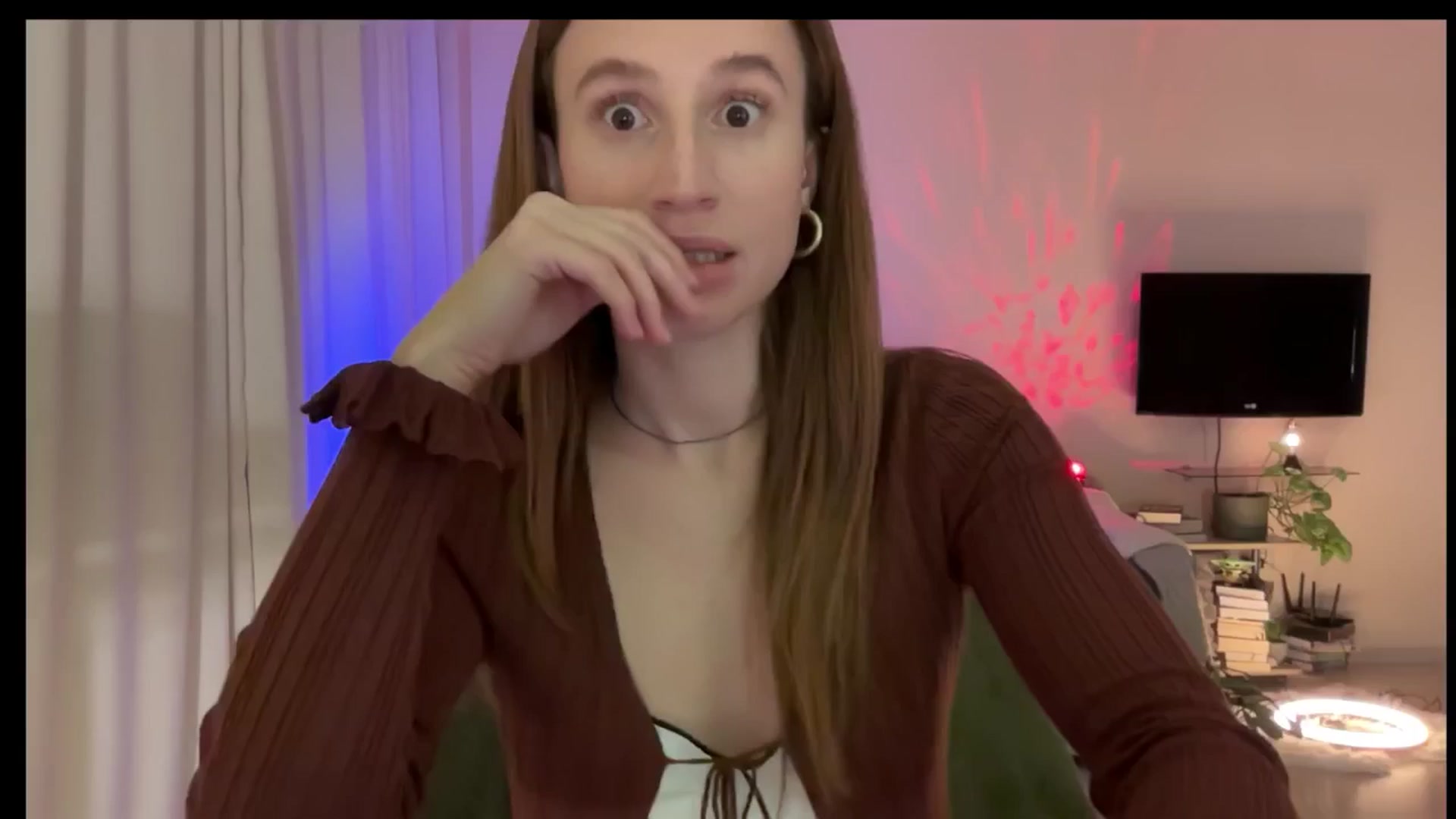 Gallery image thumbnail from LovelyBvnny's myfreecams stream on, 01/25/2025, 17:55 image 12 of 20